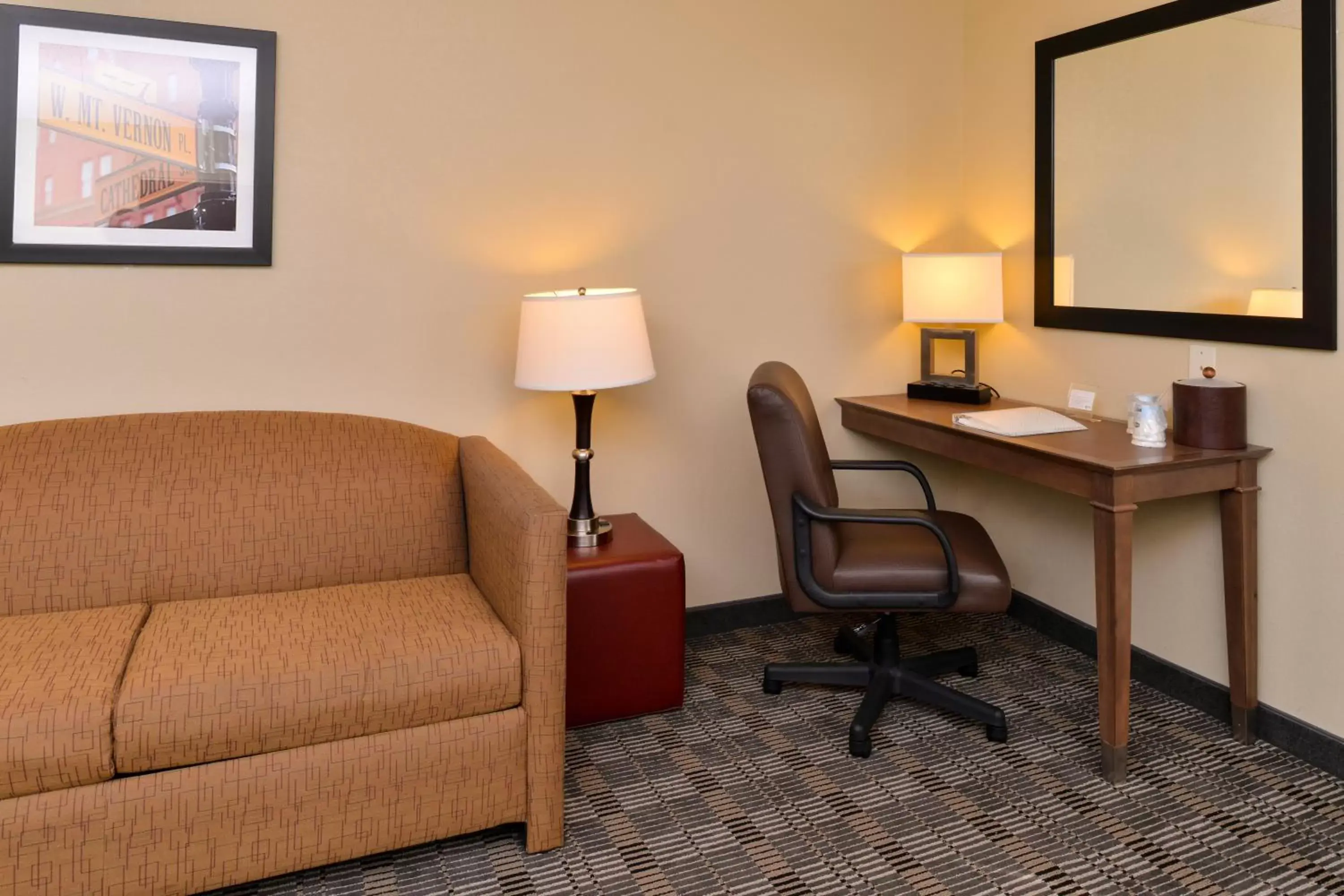 Seating Area in Comfort Inn Laurel - Fort Meade