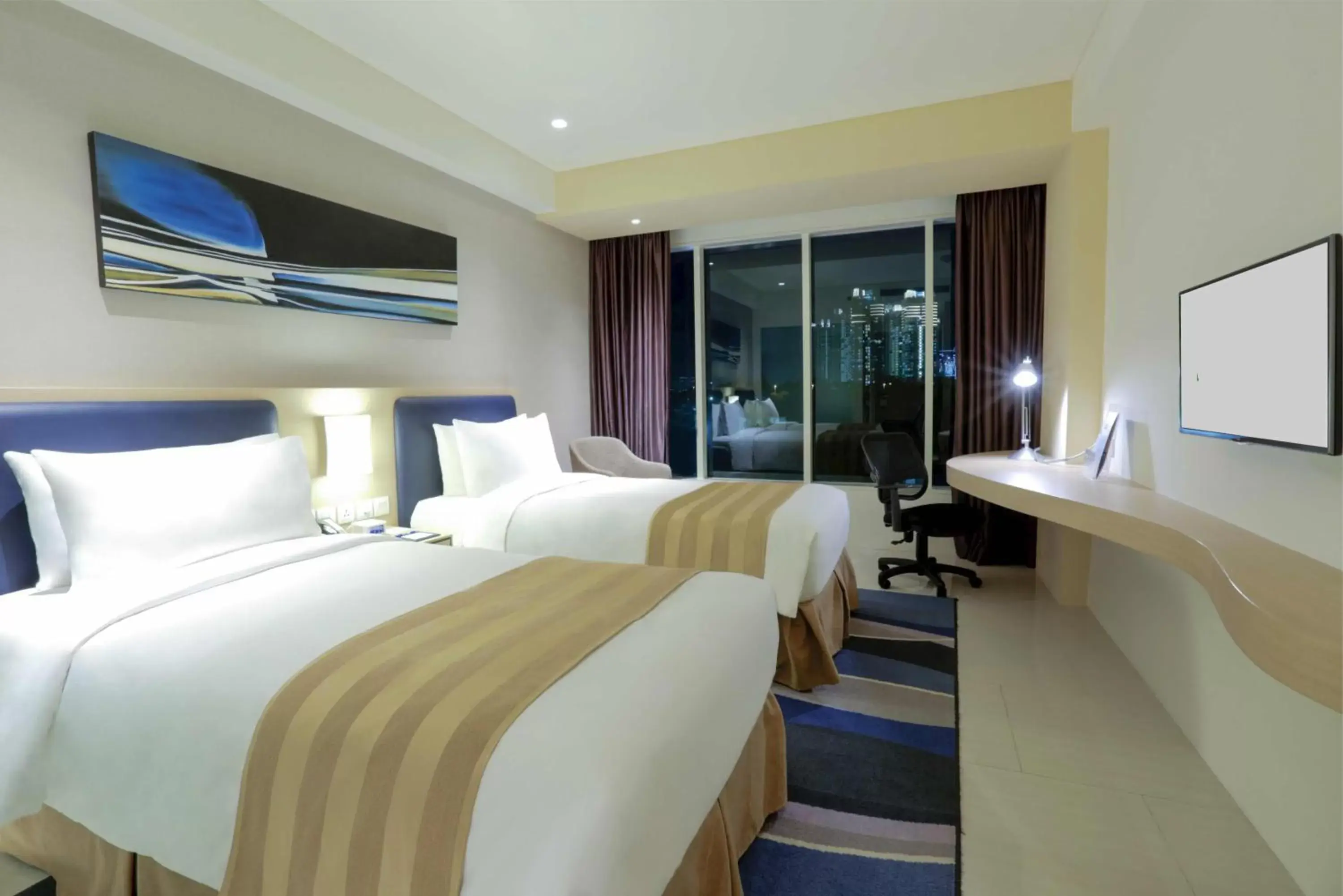 Bedroom in Holiday Inn Express Jakarta International Expo, an IHG Hotel