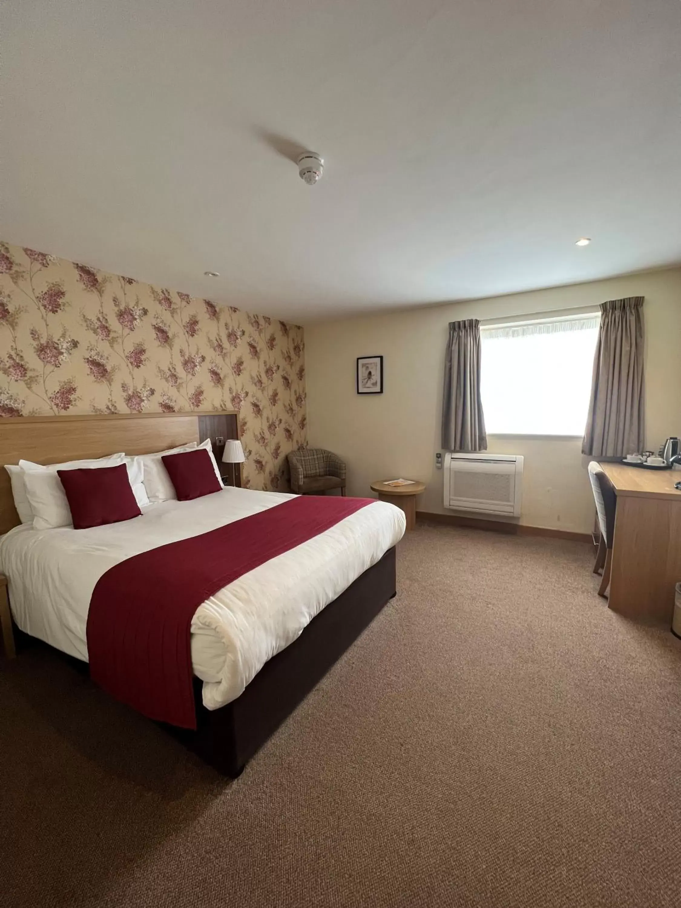 Bed in Weald of Kent Golf Course and Hotel