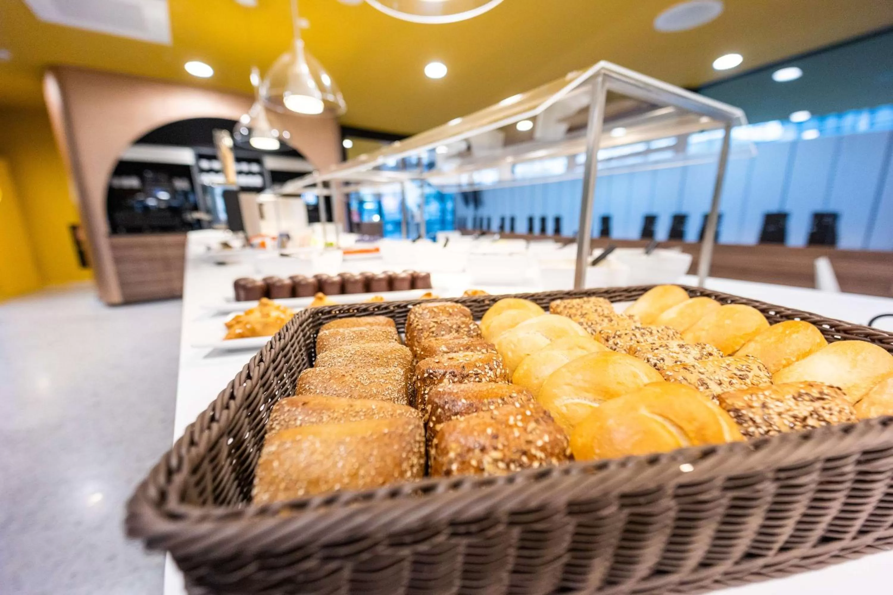 Breakfast in Prize by Radisson, Bonn City