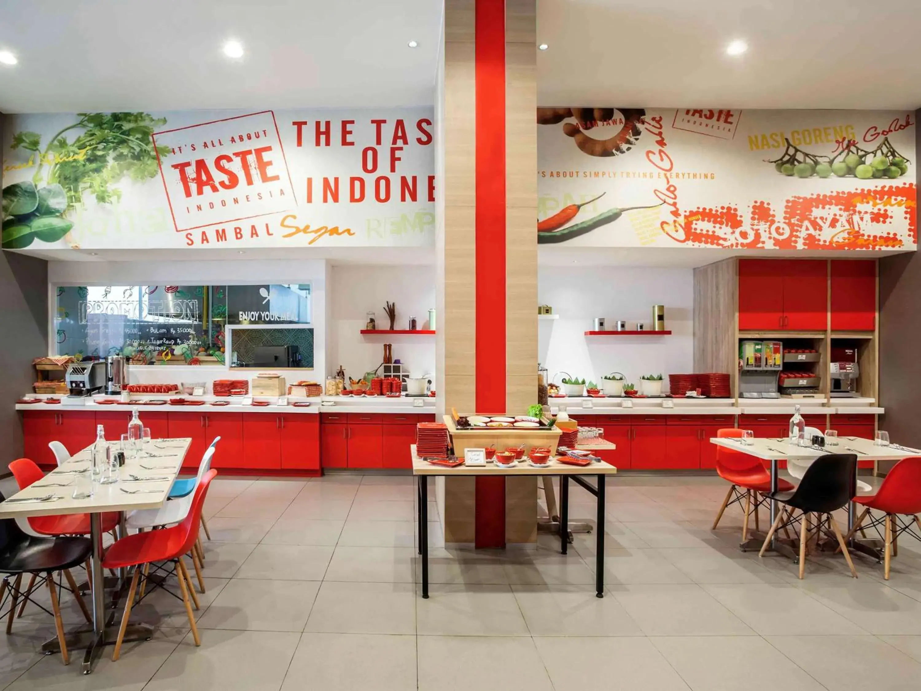 Restaurant/Places to Eat in Ibis Jakarta Harmoni