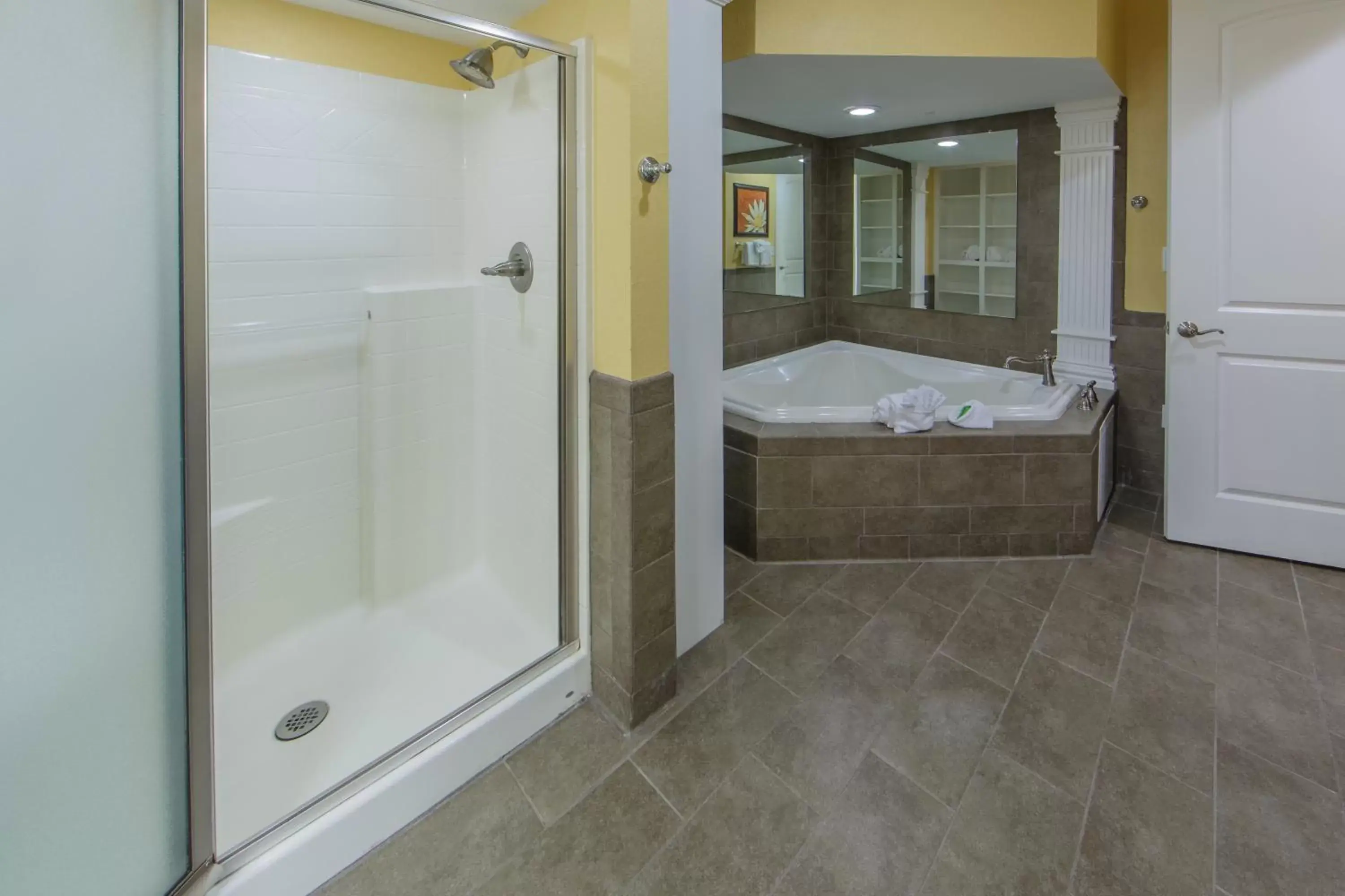 Photo of the whole room, Bathroom in Holiday Inn Club Vacations Apple Mountain Resort at Clarkesville