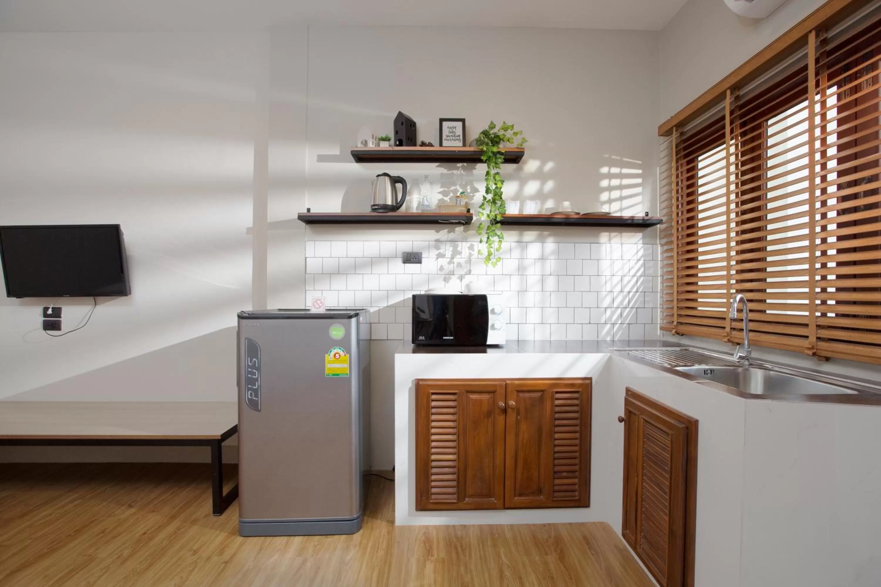 Kitchen or kitchenette in The Old City Wall Inn