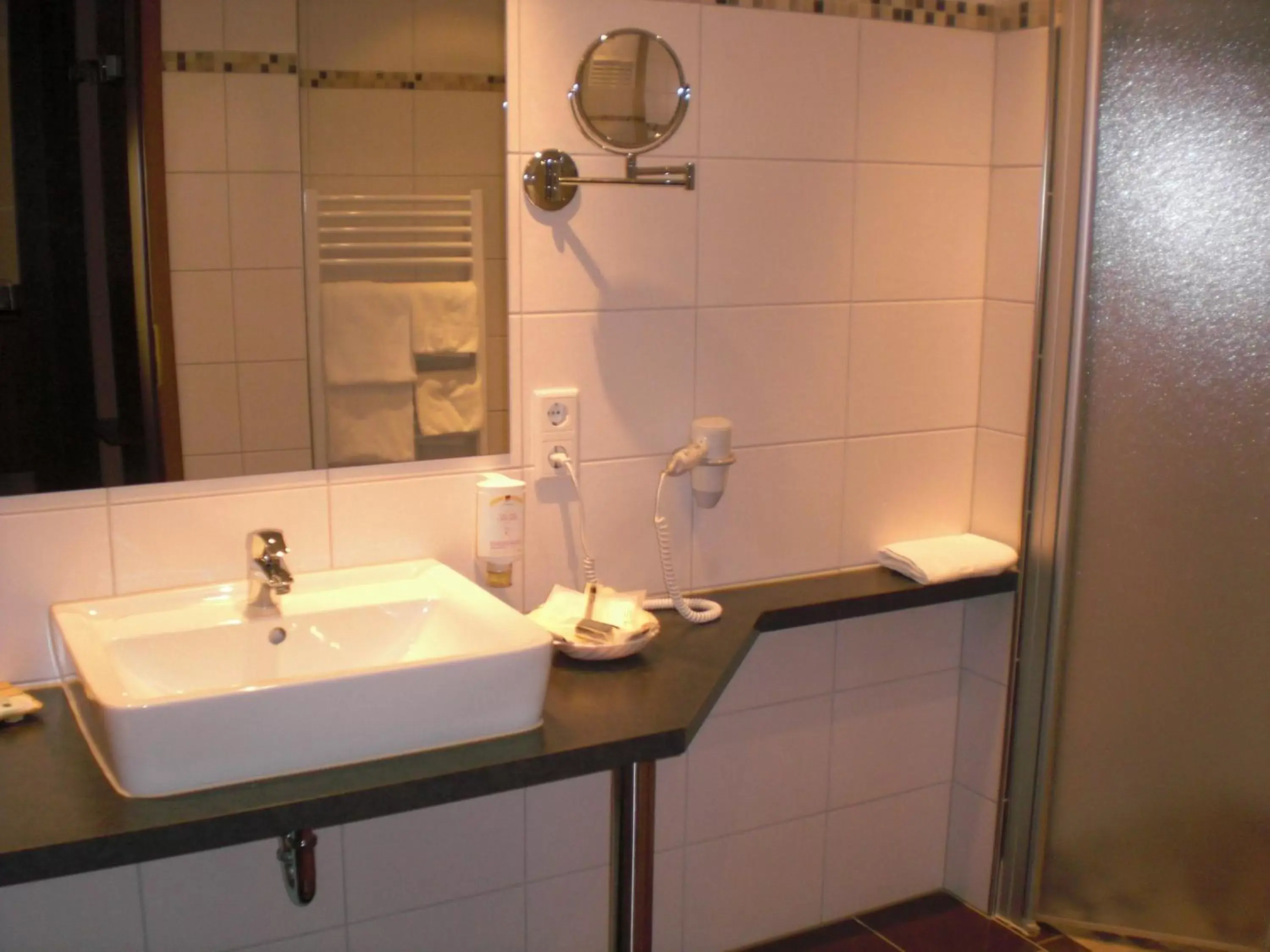 Bathroom in Akzent Hotel Restaurant Jonathan