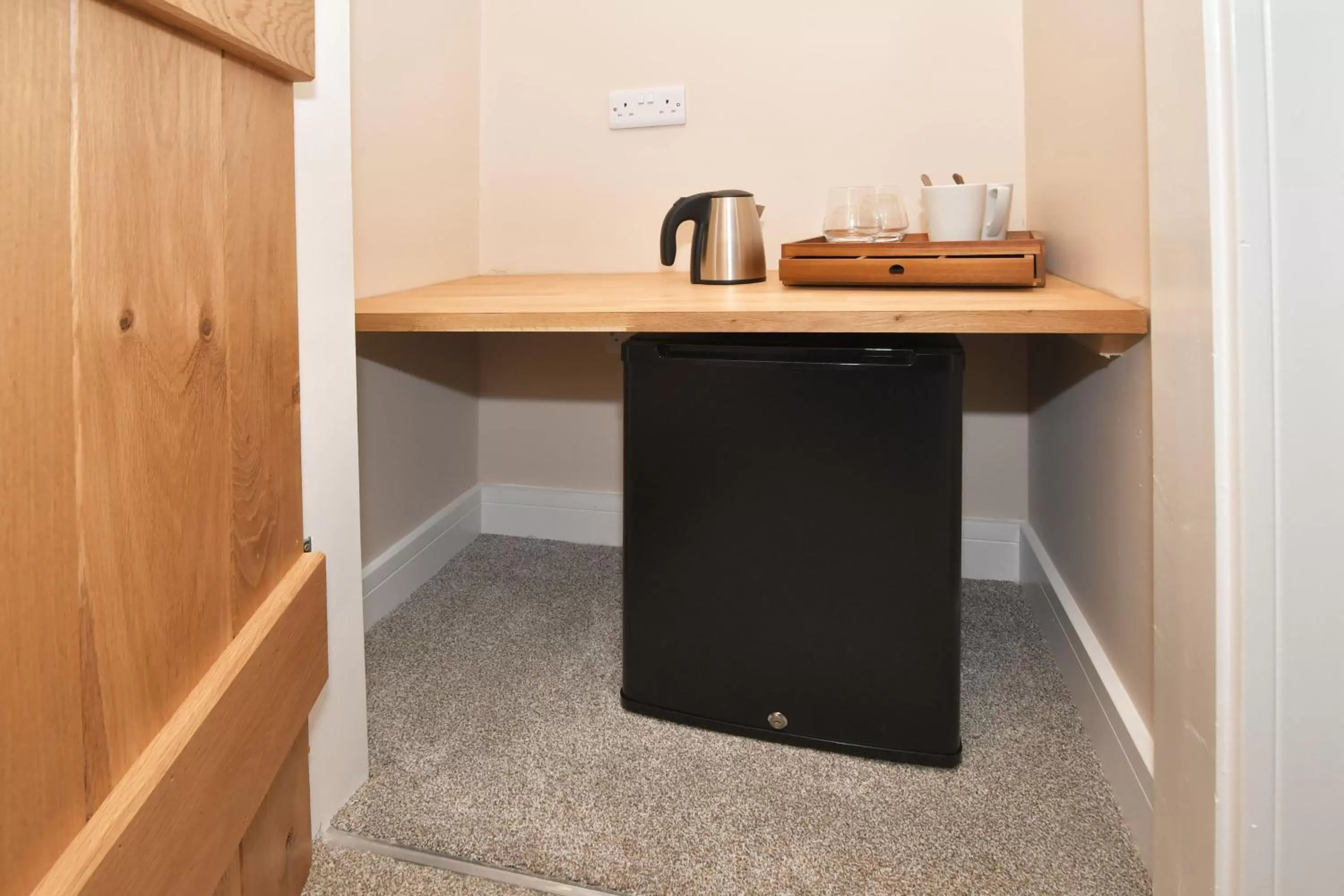 Coffee/tea facilities in The Royal Oak