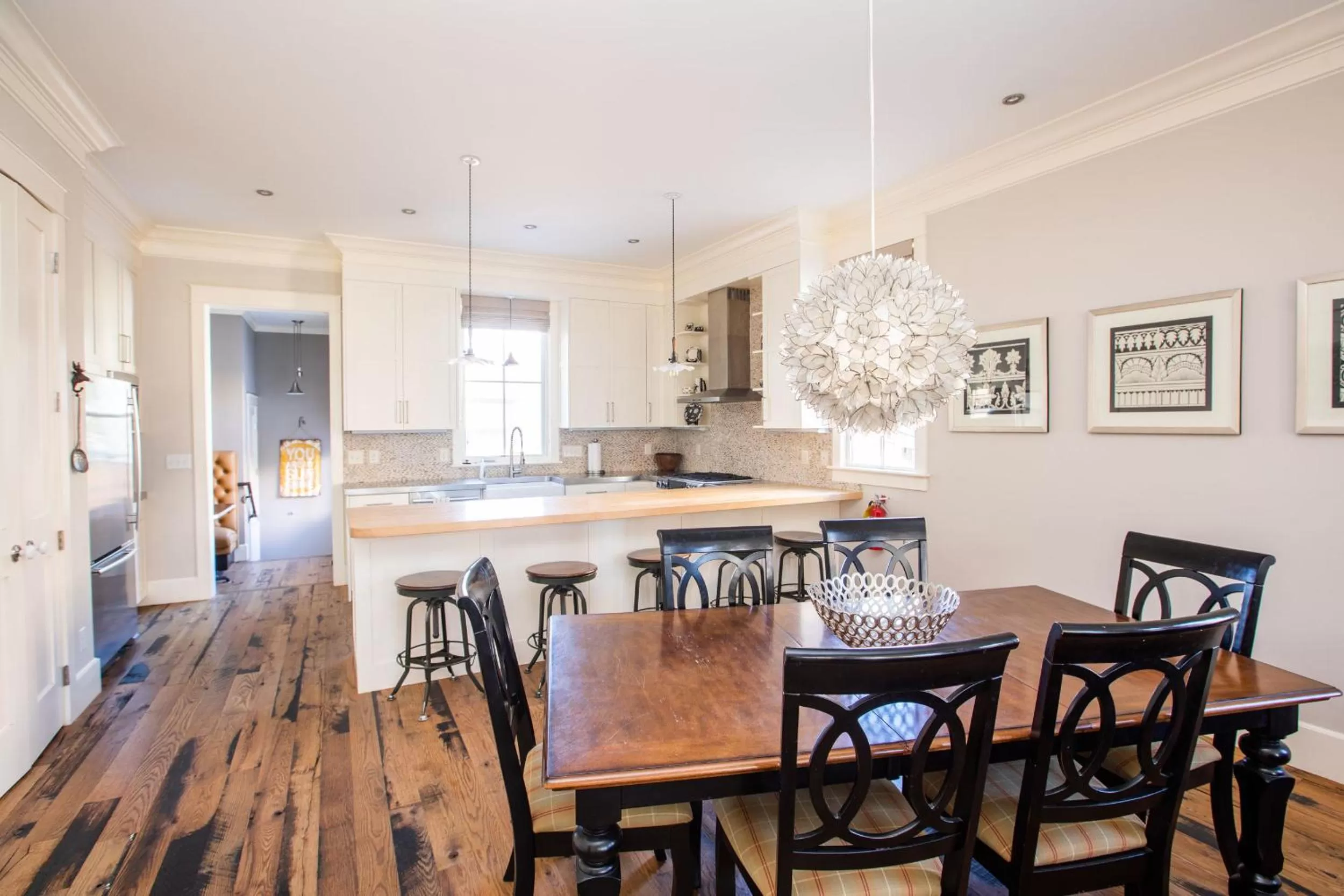 Dining Area in South Main Residences by Surf Hotel