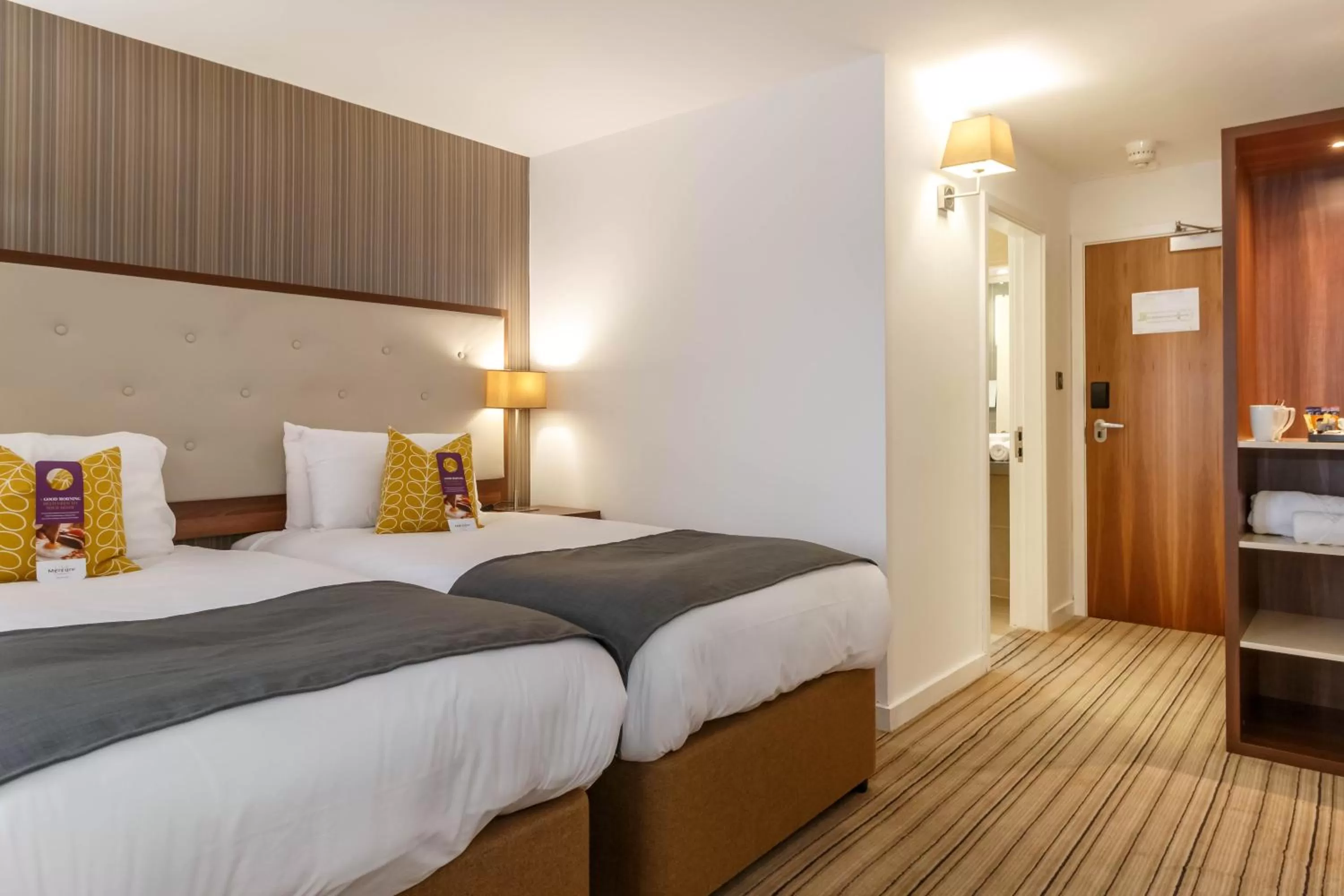 Bed in Garner Hotel Preston Samlesbury by IHG