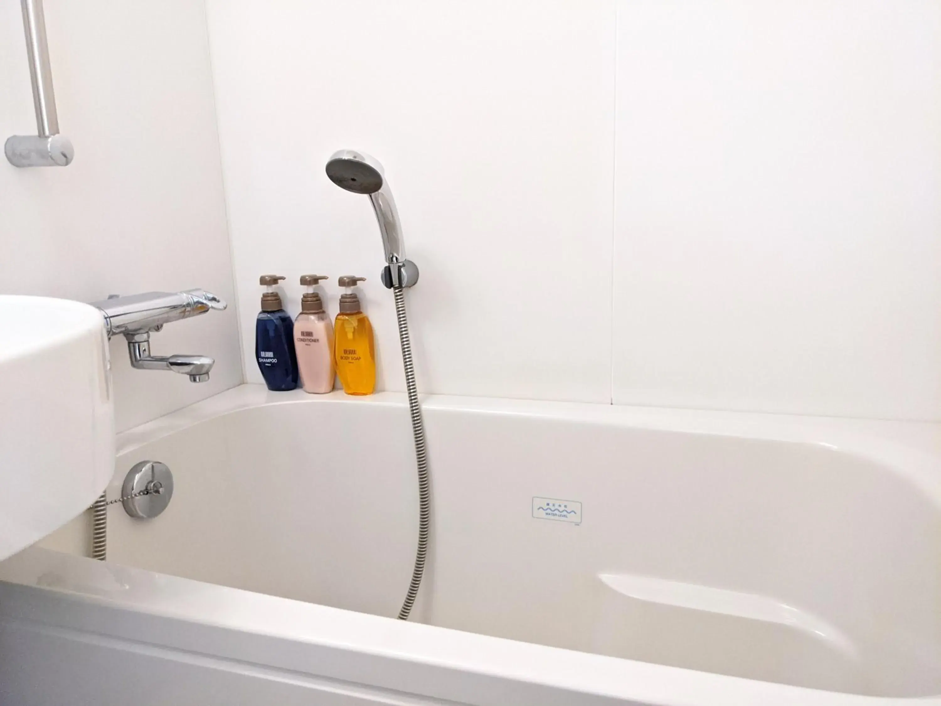 Moderate Double Room - Smoking in Meitetsu Inn Nagoya Sakuradori Moderate Double Room - Smoking in Meitetsu Inn Nagoya Sakuradori