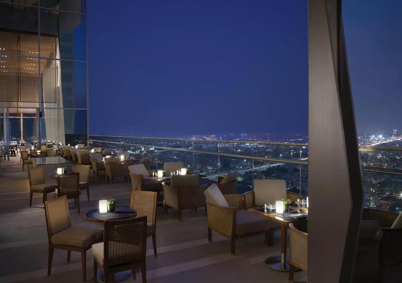Restaurant/places to eat in Four Seasons Hotel Kuwait at Burj Alshaya Restaurant/places to eat in Four Seasons Hotel Kuwait at Burj Alshaya