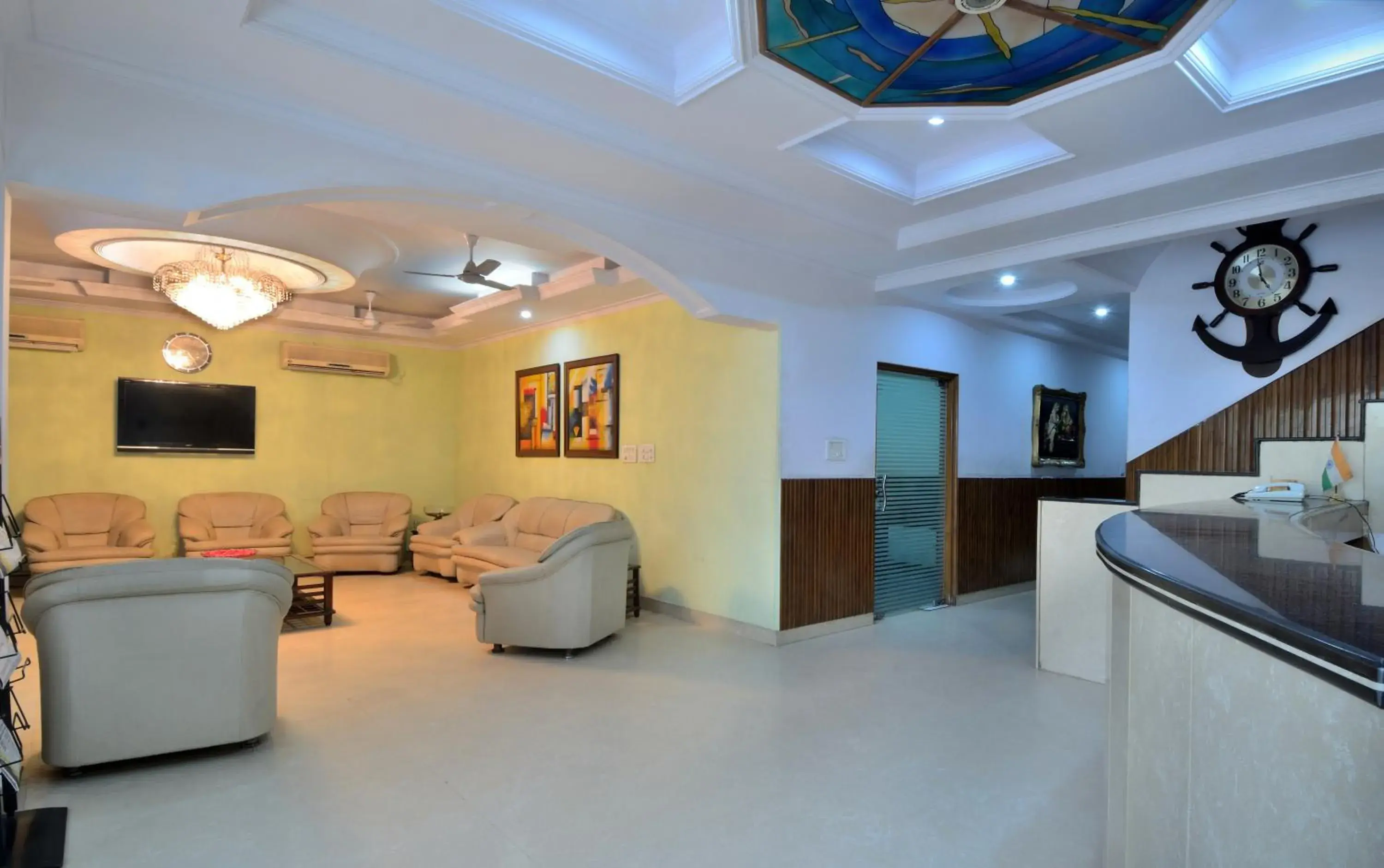 Lobby or reception in Pablas International