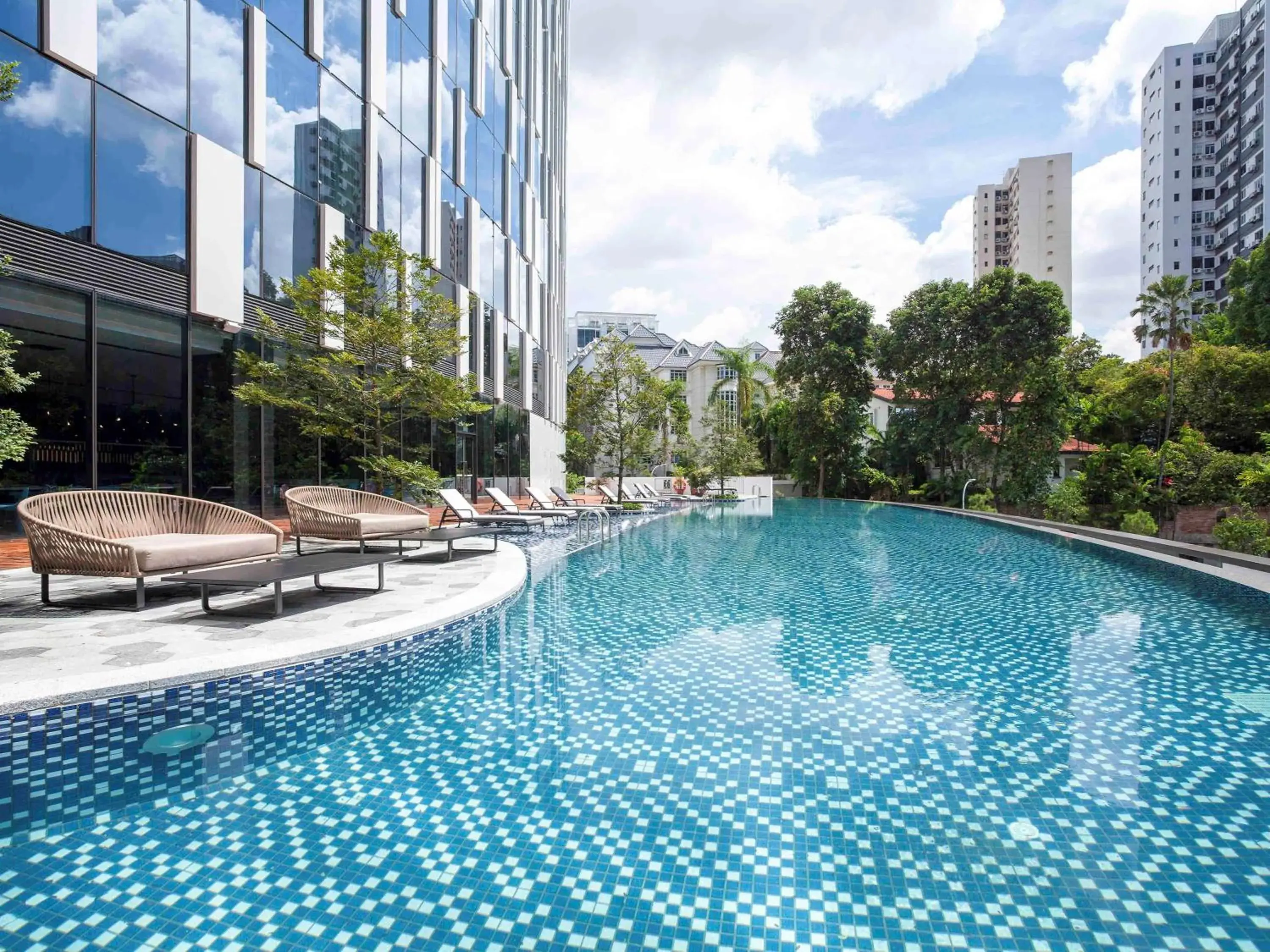 Pool view, Swimming Pool in Novotel Singapore On Stevens