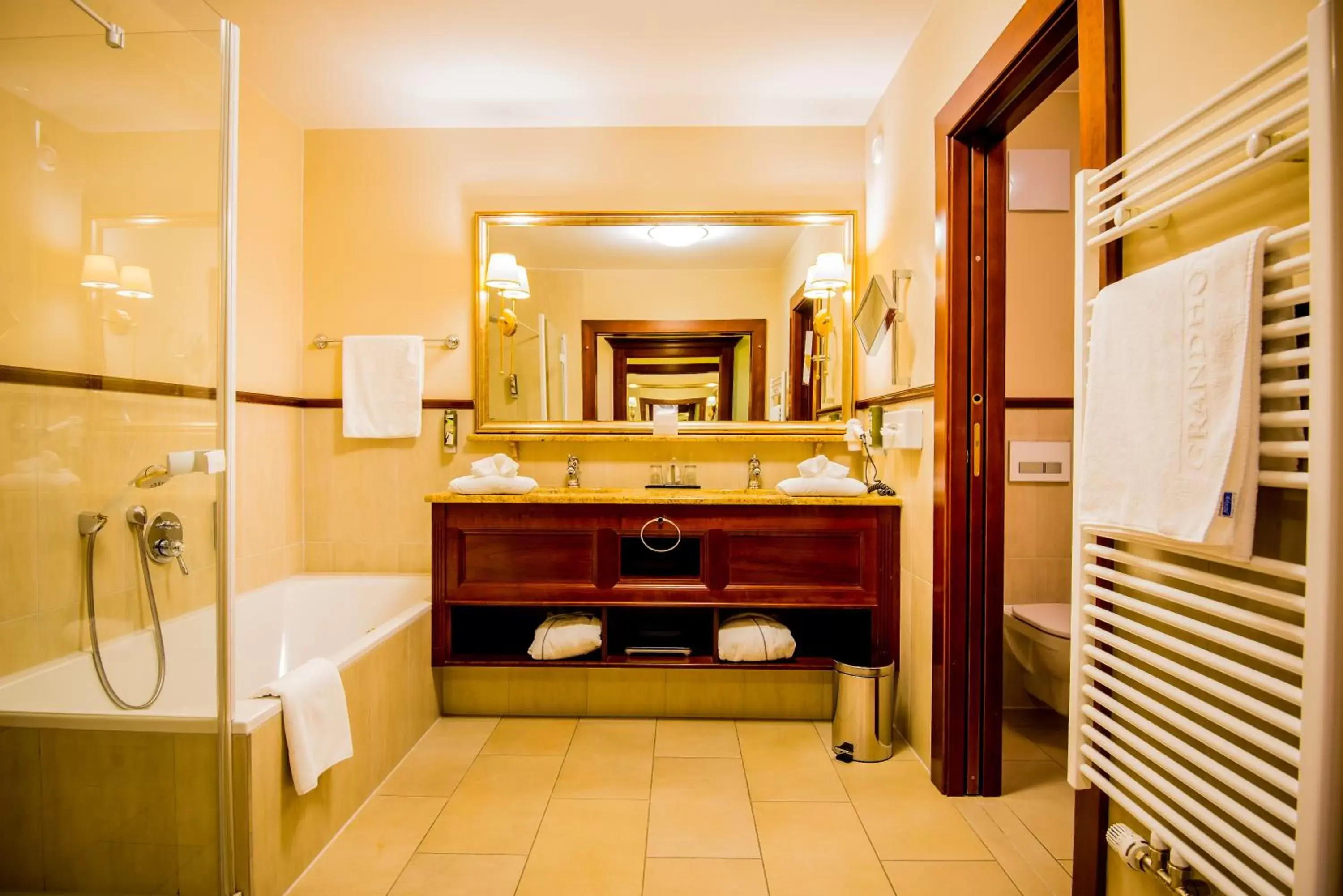 Bathroom in Grandhotel Lienz Business-Wellness & Gourmet