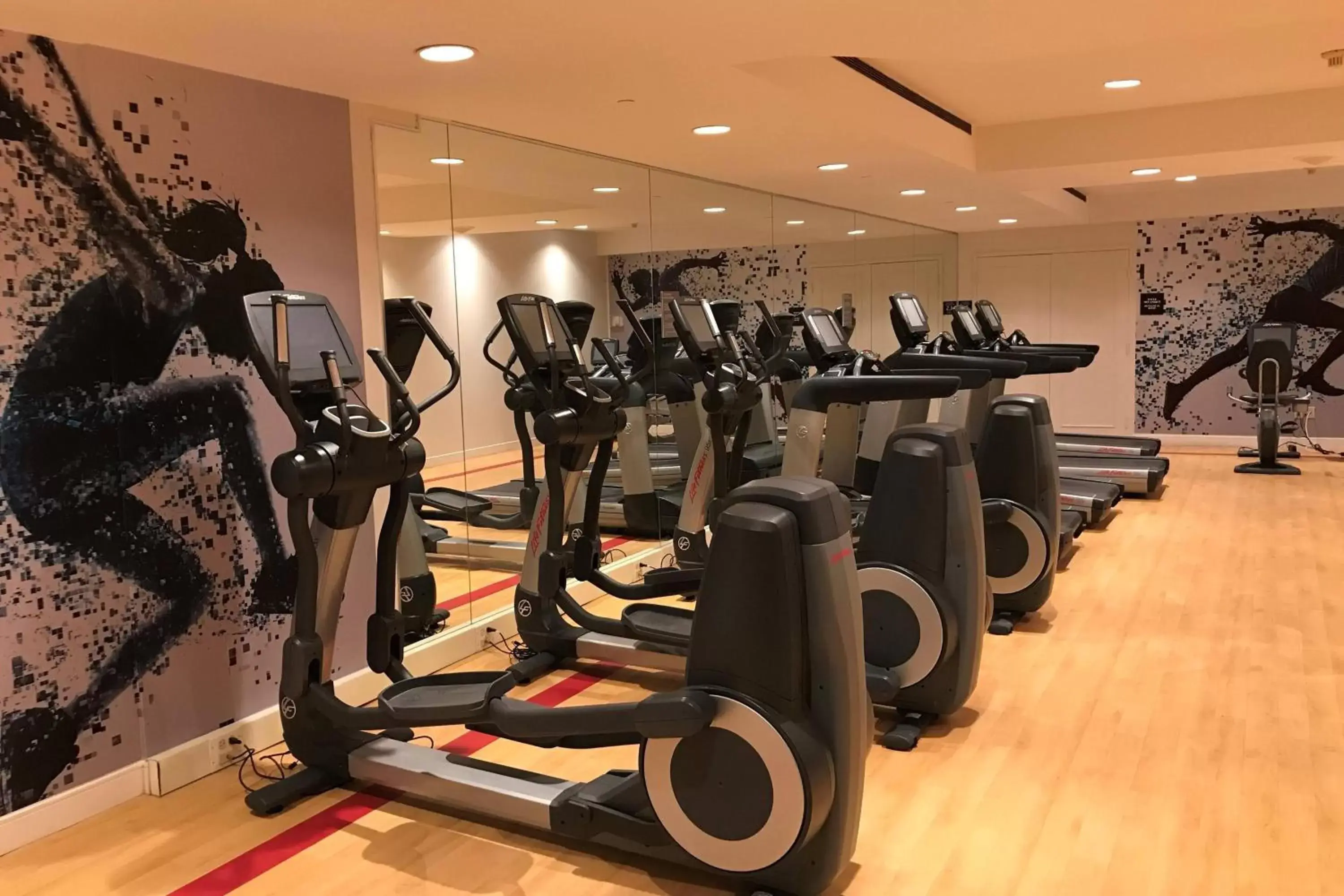Fitness centre/facilities, Fitness Center/Facilities in Sheraton Laval Hotel