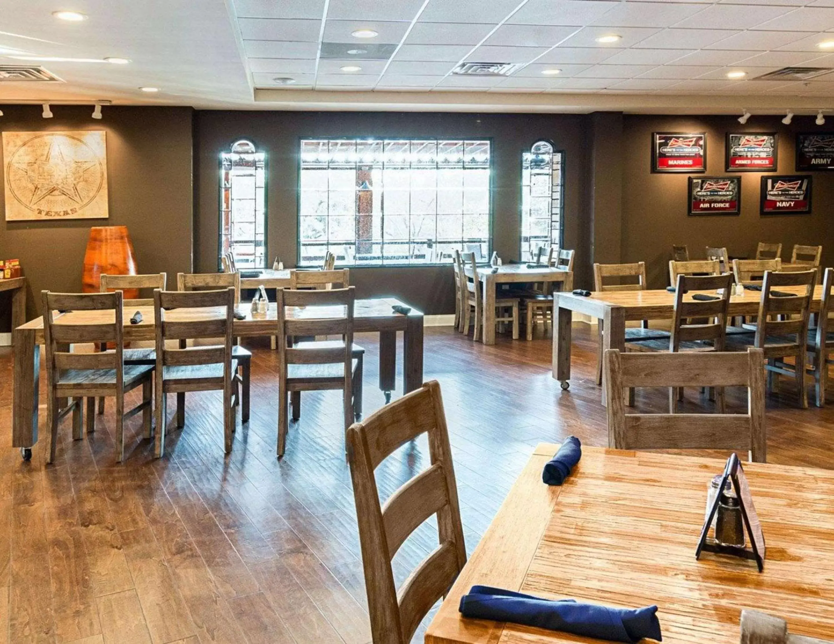 Restaurant/places to eat in Clarion Hotel San Angelo near Convention Center Restaurant/places to eat in Clarion Hotel San Angelo near Convention Center