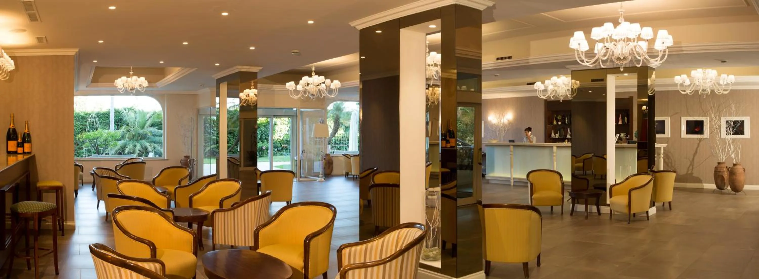 Nightclub / DJ in Hotel Caparena