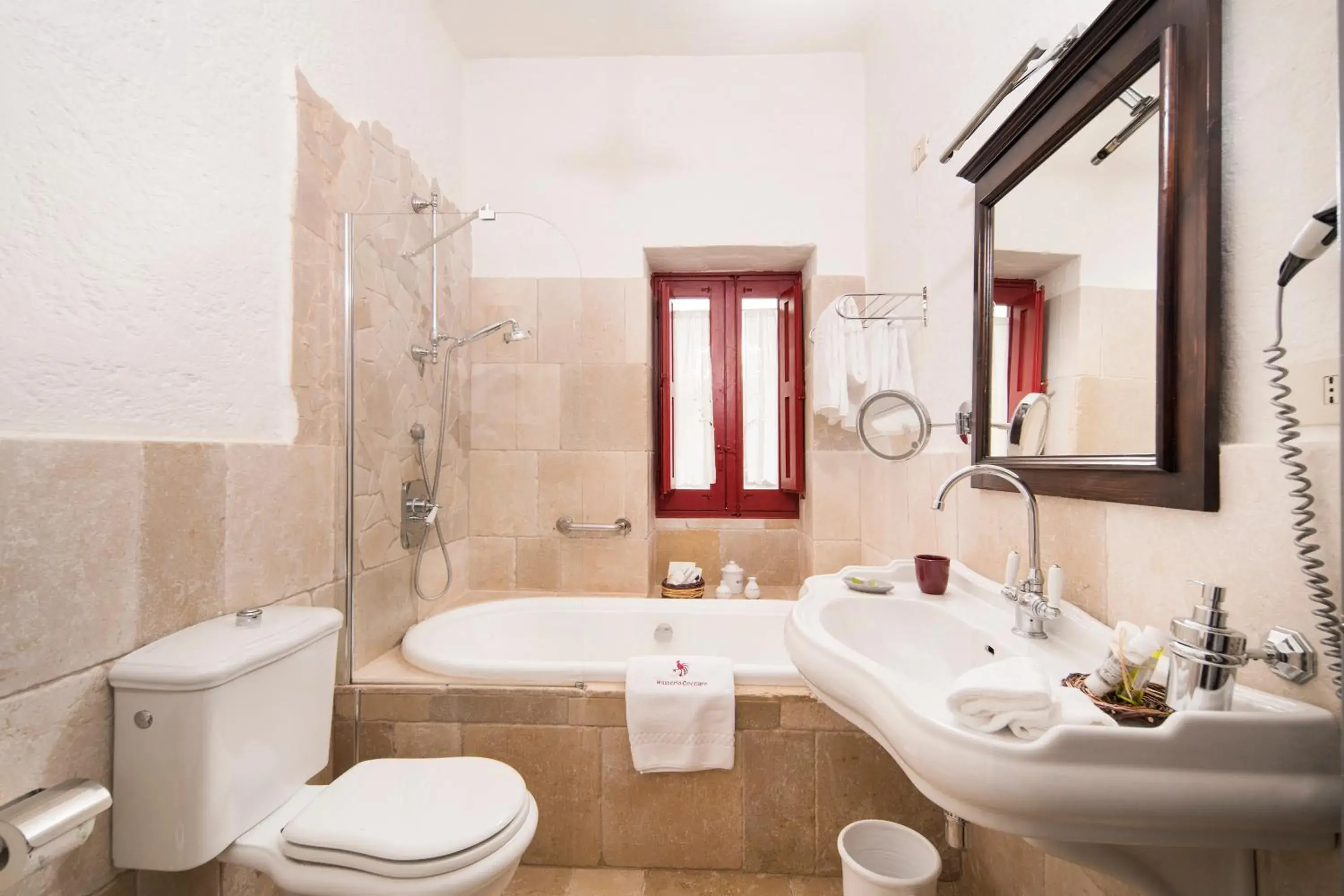 Bathroom in Masseria Torre Coccaro