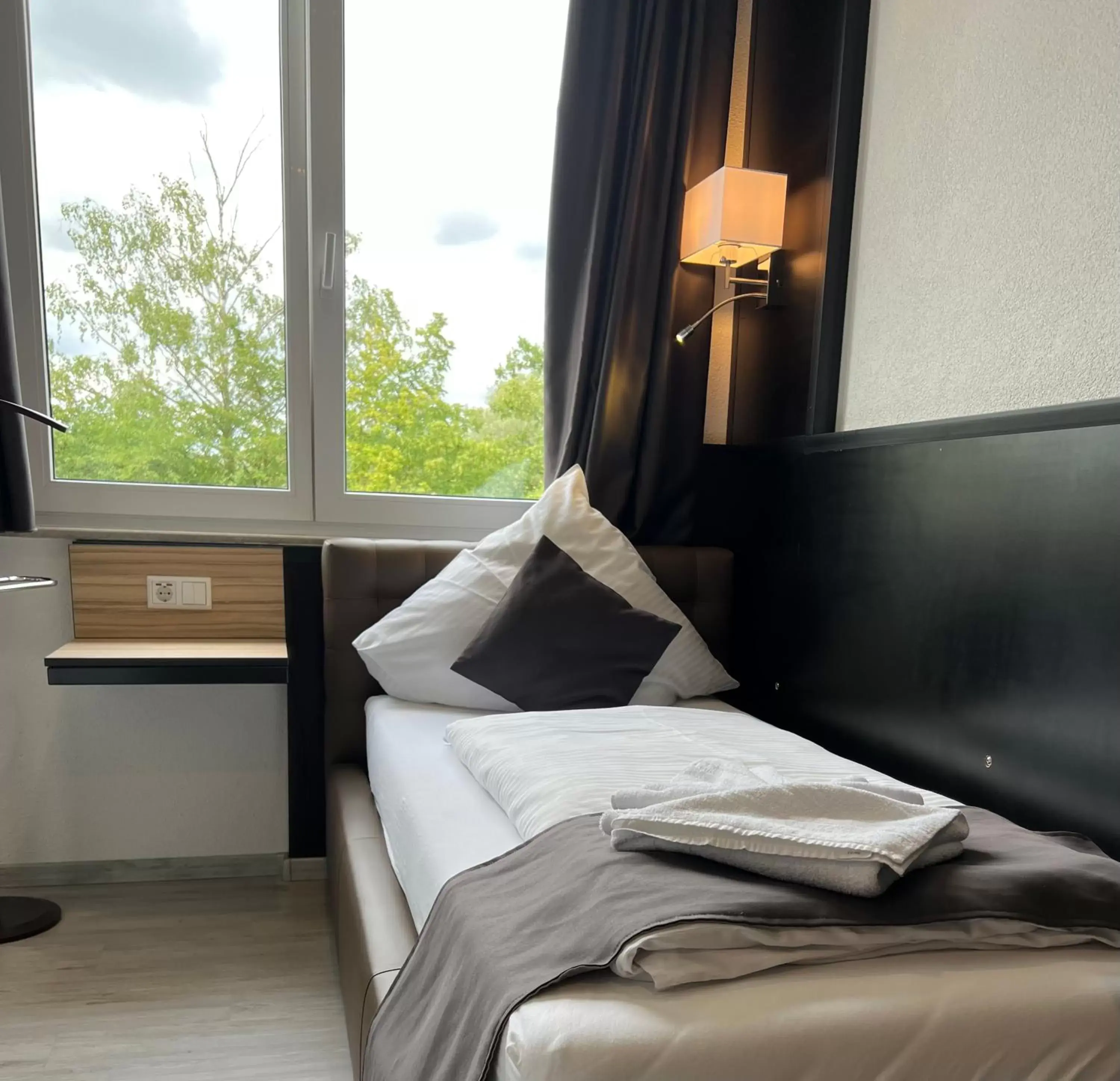 Bed in Yebs Hotel Bed in Yebs Hotel