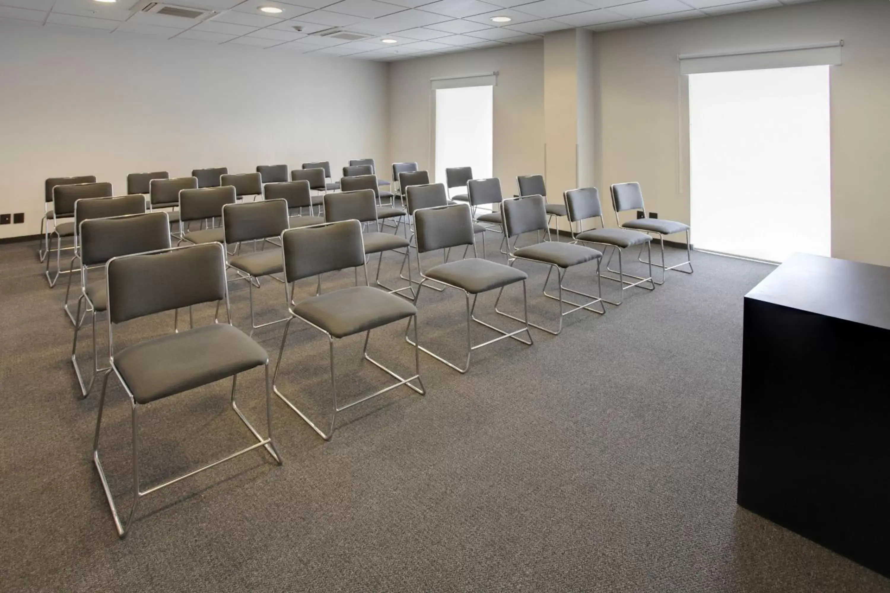 Meeting/conference room in City Express by Marriott Durango