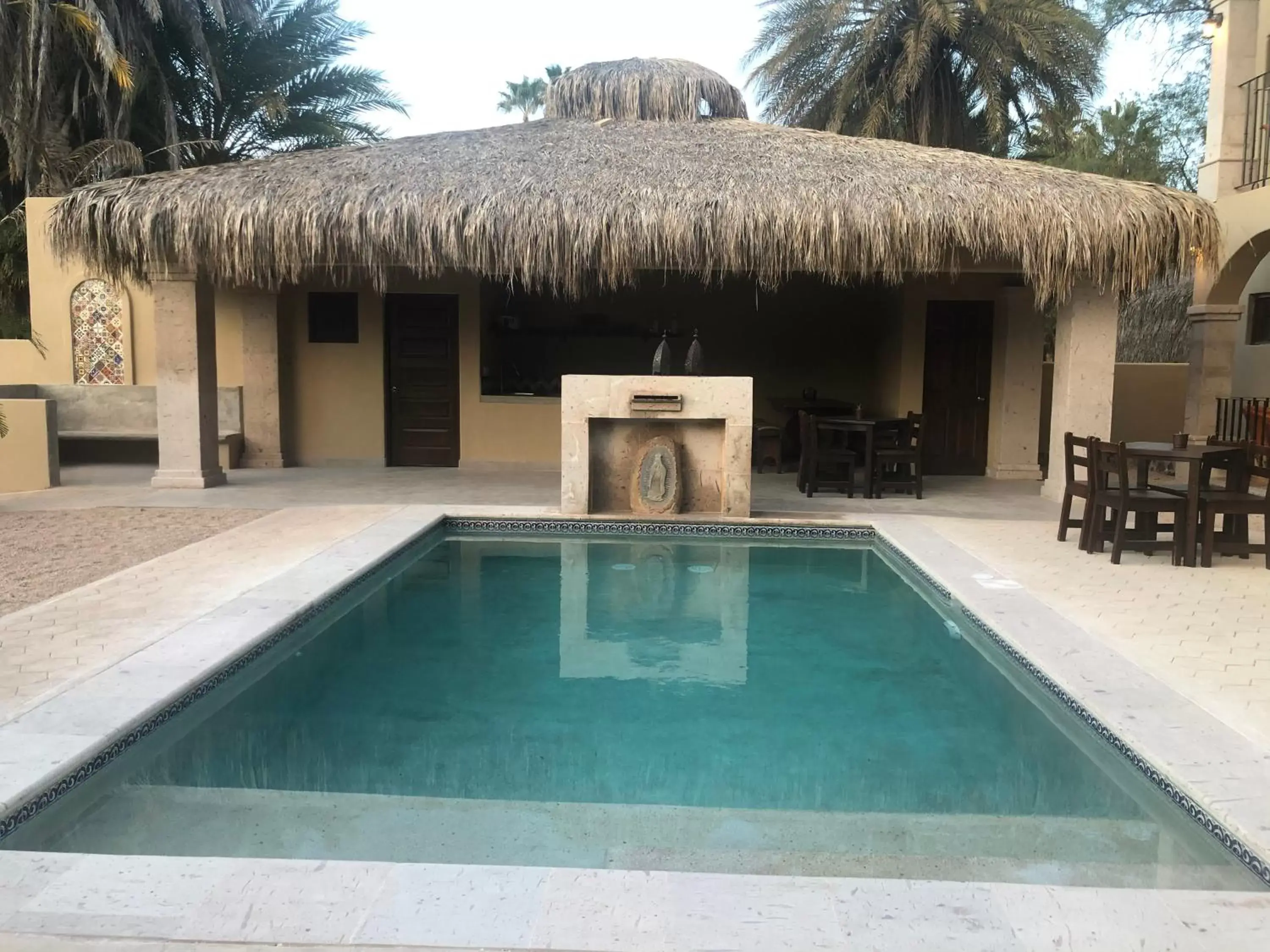 Swimming Pool in Hotel 1697 Loreto