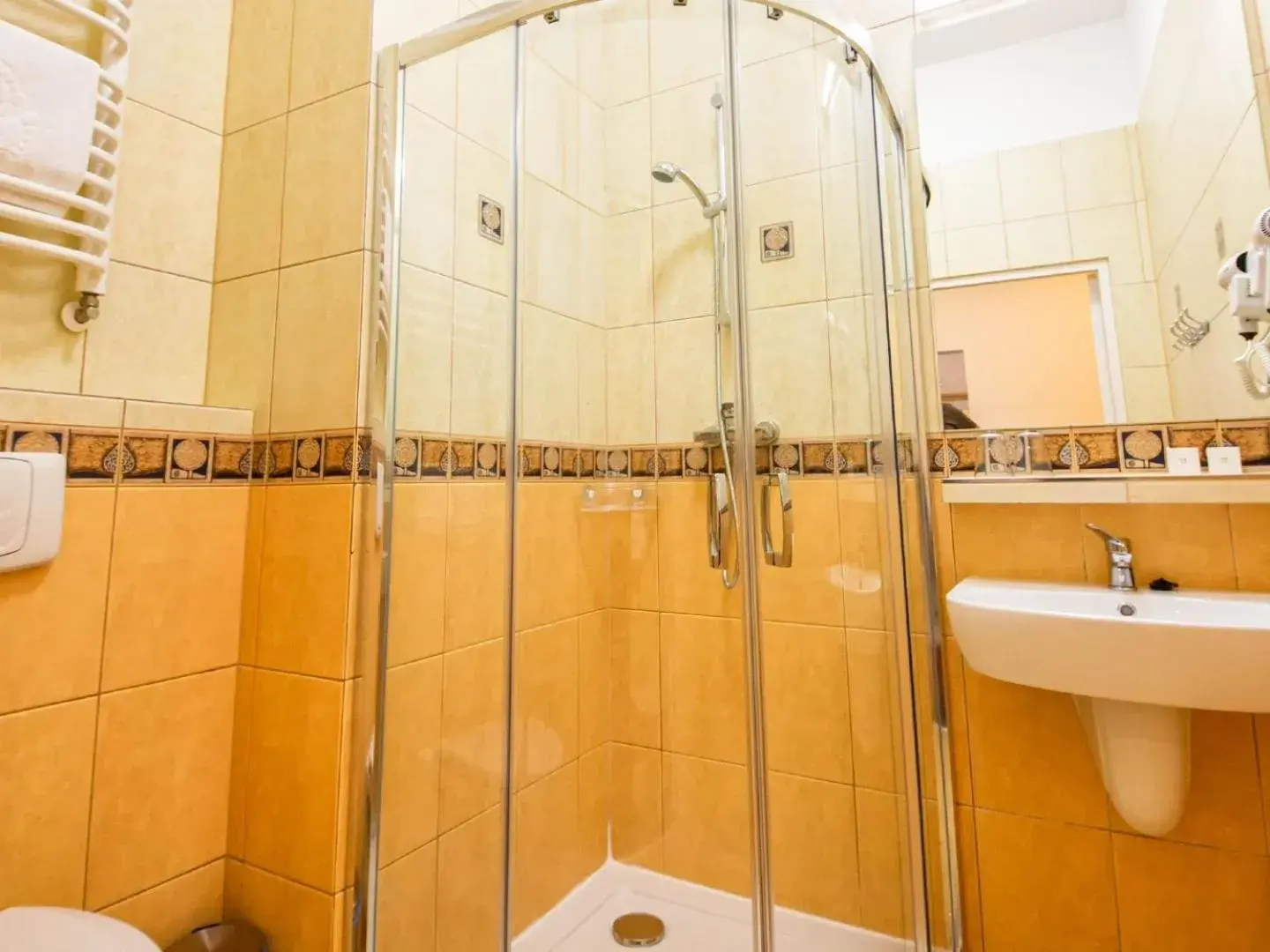 Shower, Bathroom in Villa Anna Lisa