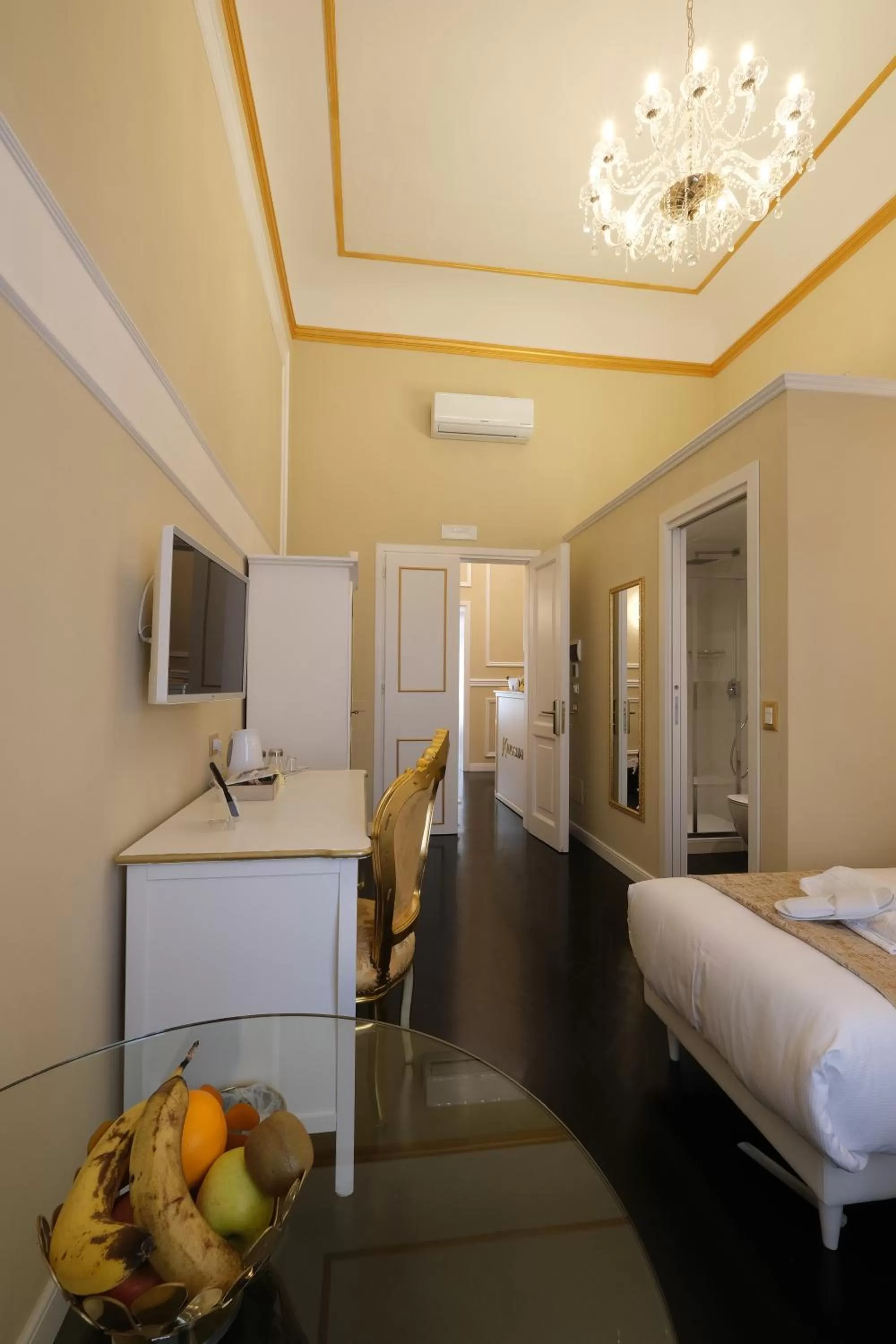 Photo of the whole room, Bed in B&B Kingsman