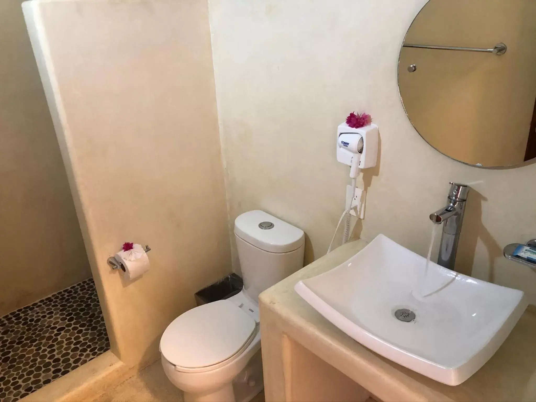 Bathroom in Hotel Aldea Sol