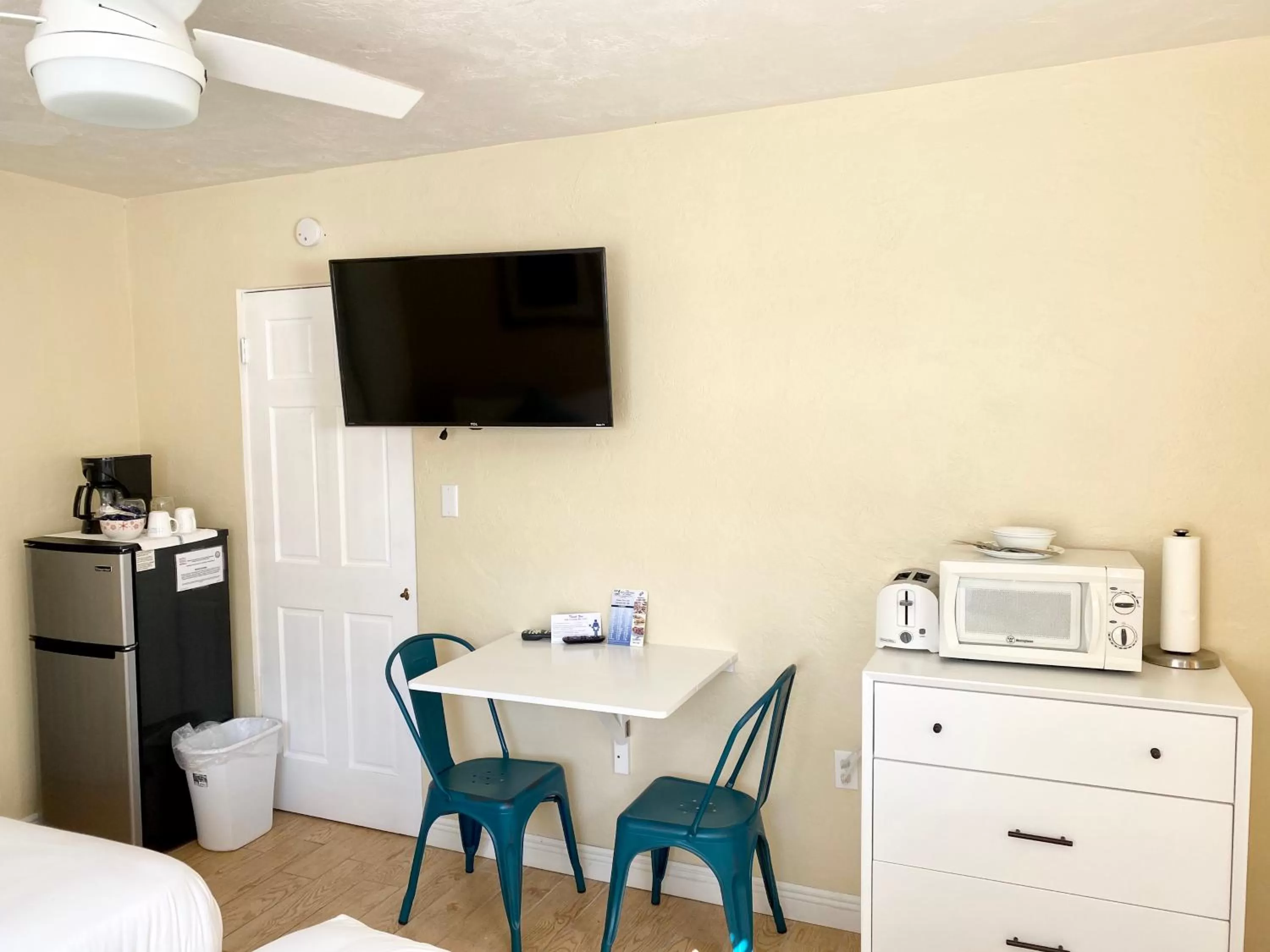 Deluxe Double Room - Gulf Side in The Molloy - A Boutique Beach Resort