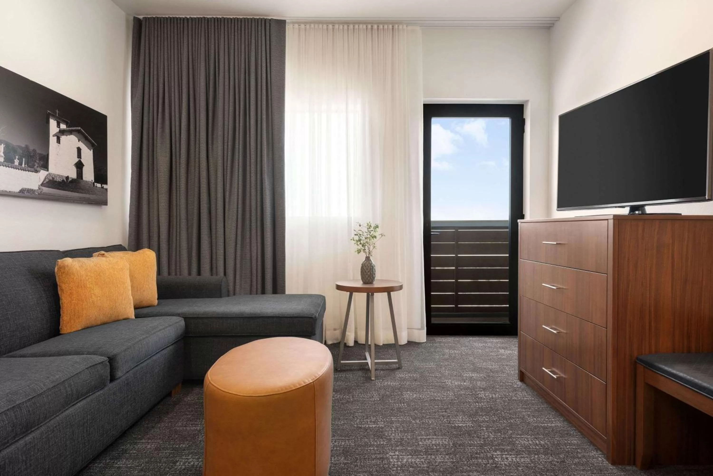 TV and multimedia in La Quinta by Wyndham San Luis Obispo