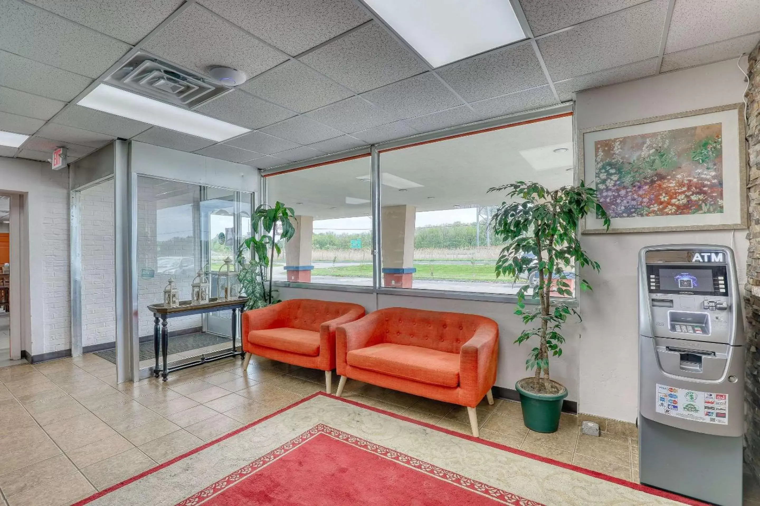 Lobby or reception, Lobby/Reception in Suburban Studios Neenah