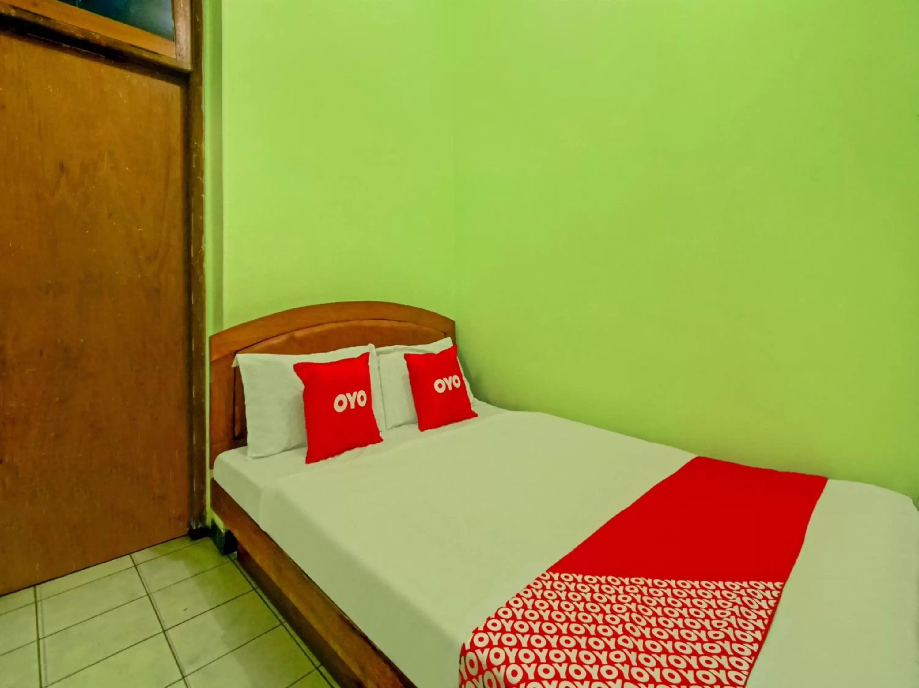 Bedroom, Bed in SUPER OYO 90031 Villa Papada