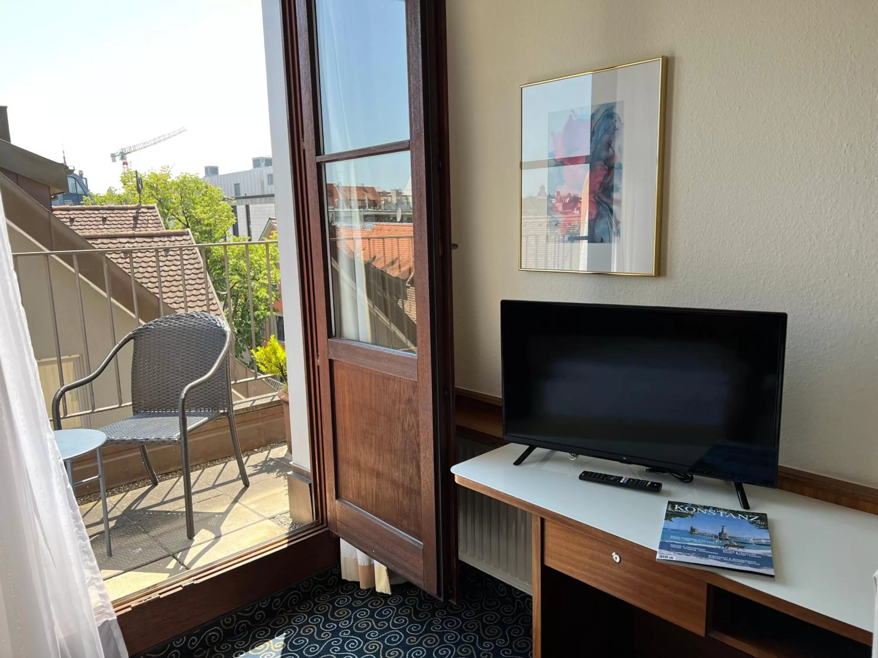 Photo of the whole room in Stadthotel