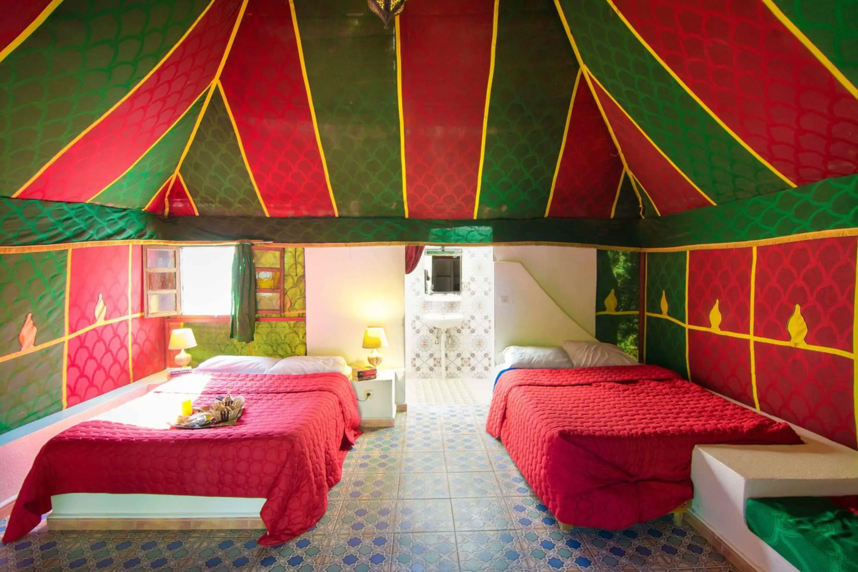 Staff, Bed in Le Relais De Marrakech