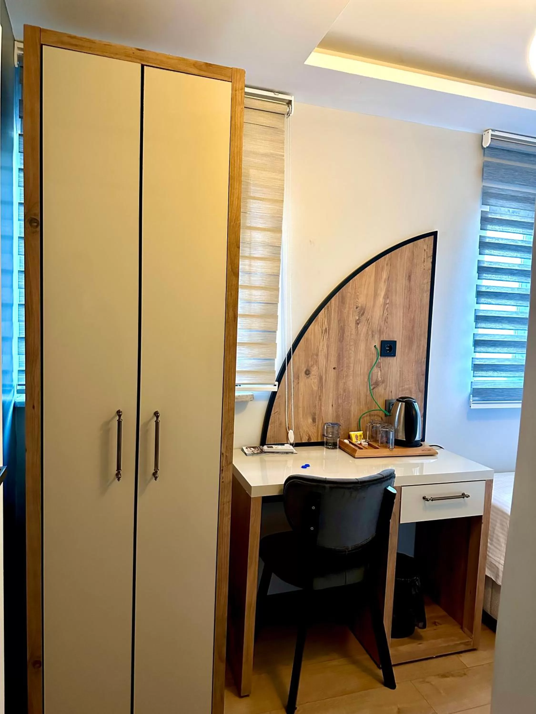 Dining area in Newalla Hotel Old City