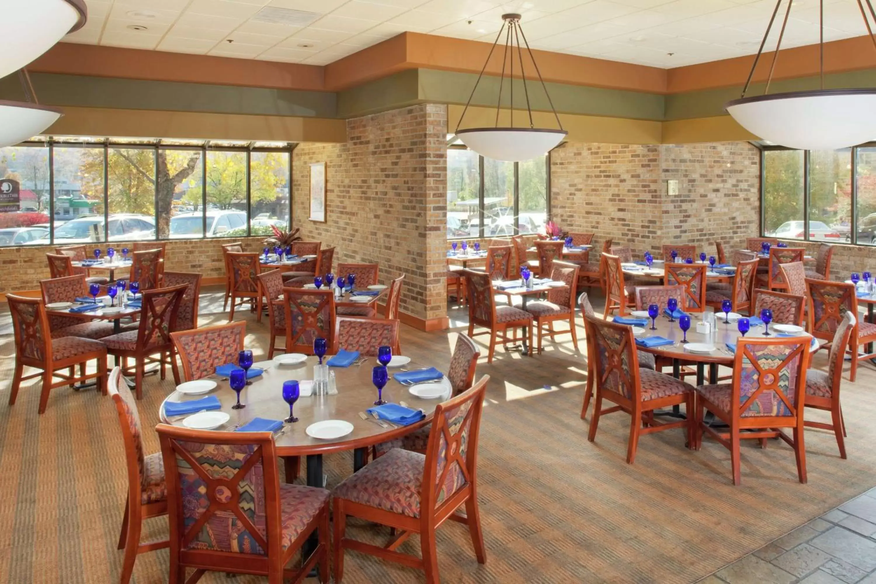 Restaurant/Places to Eat in DoubleTree by Hilton Hotel Oak Ridge - Knoxville