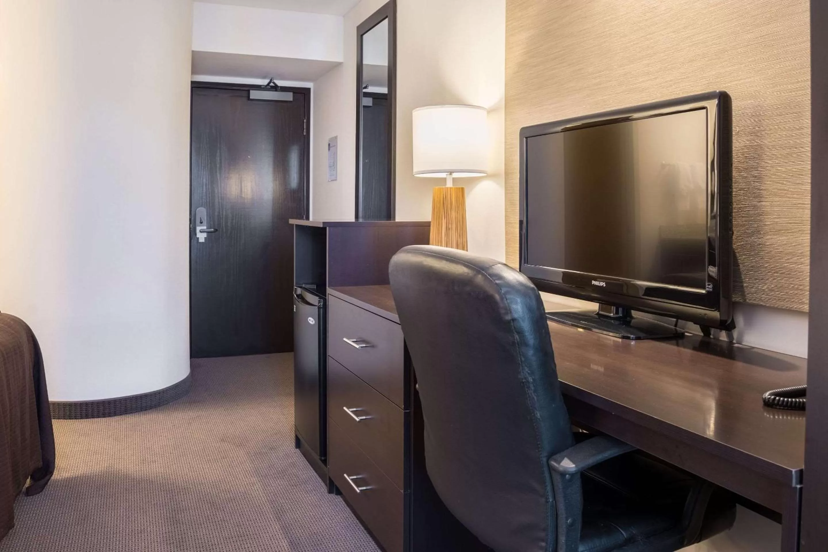 Photo of the whole room in Sleep Inn Bend Crossroads Plaza