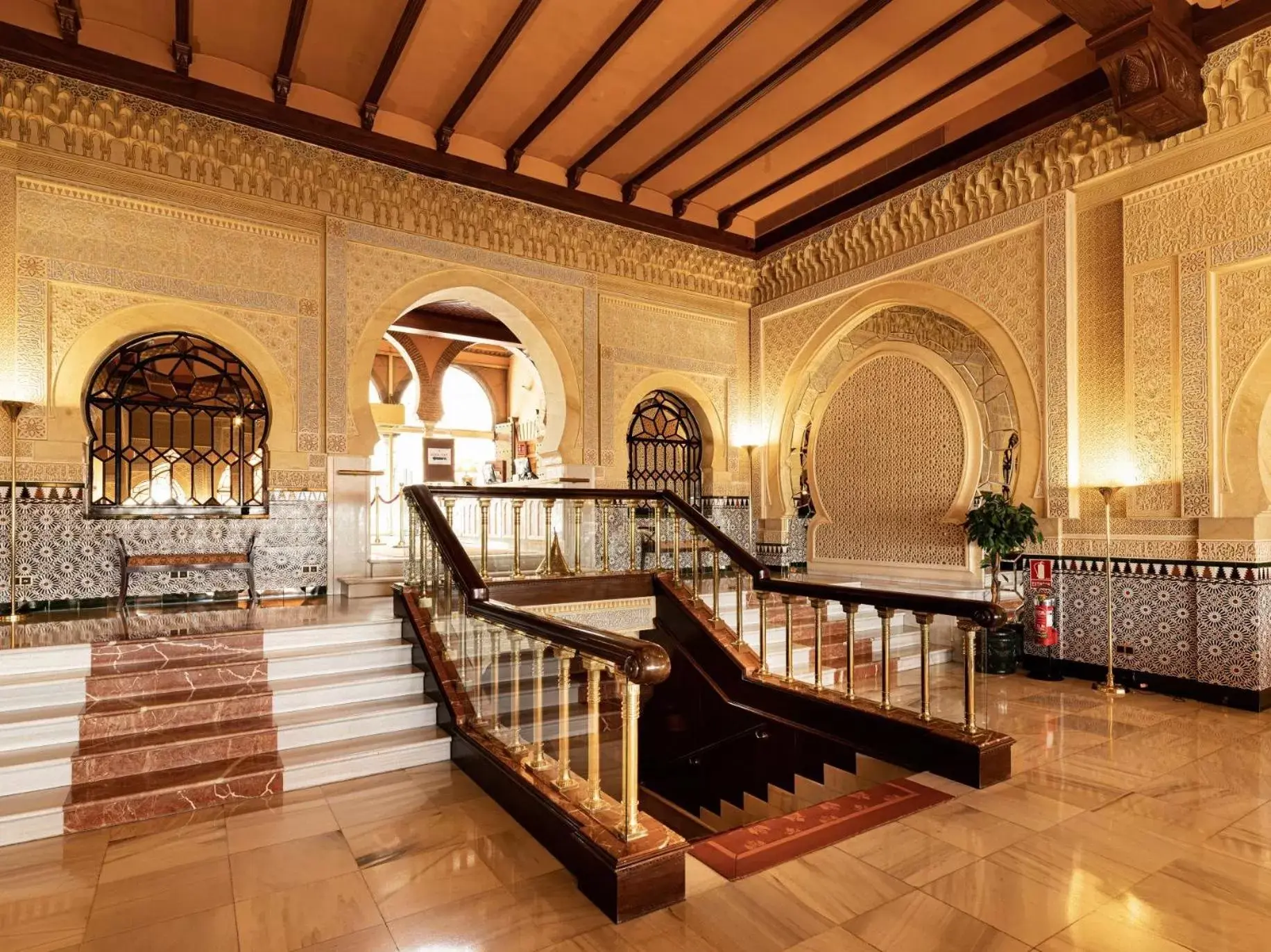 Lobby or reception in Alhambra Palace Hotel