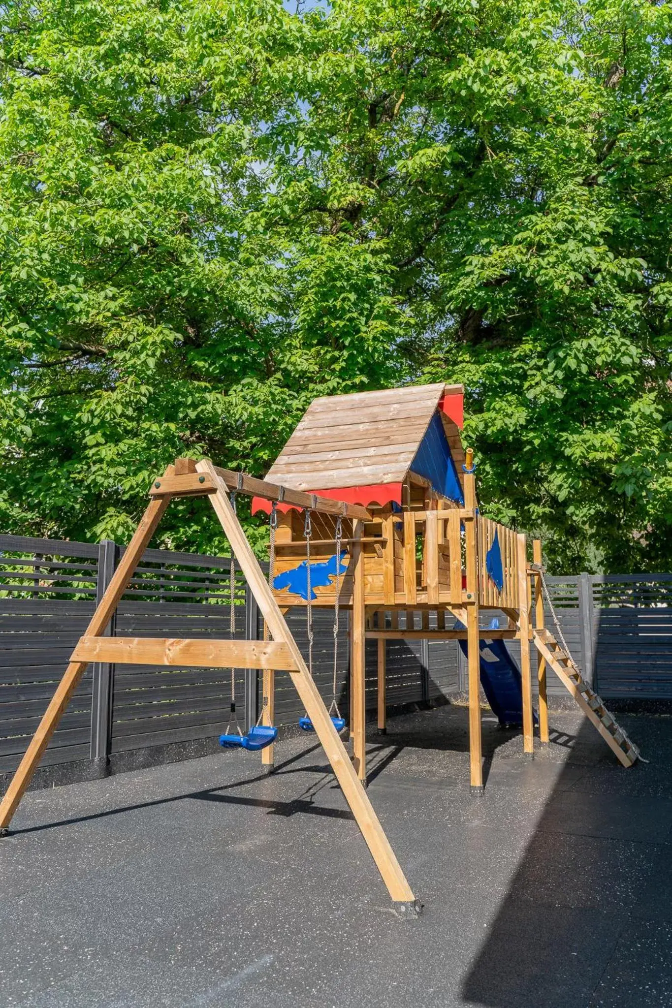 Children's Play Area in Eisberg Hotel City