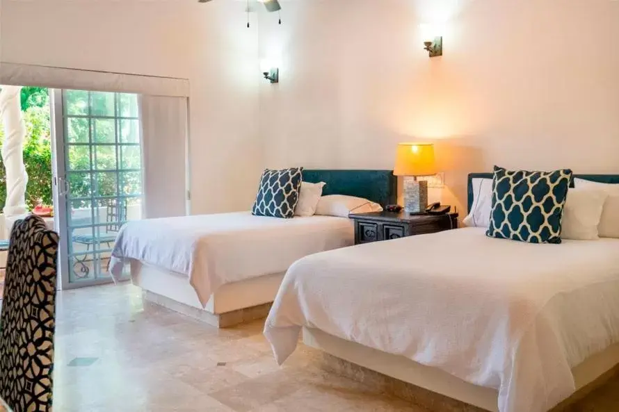 Bed in Los Cabos Golf Resort, Trademark Collection by Wyndham