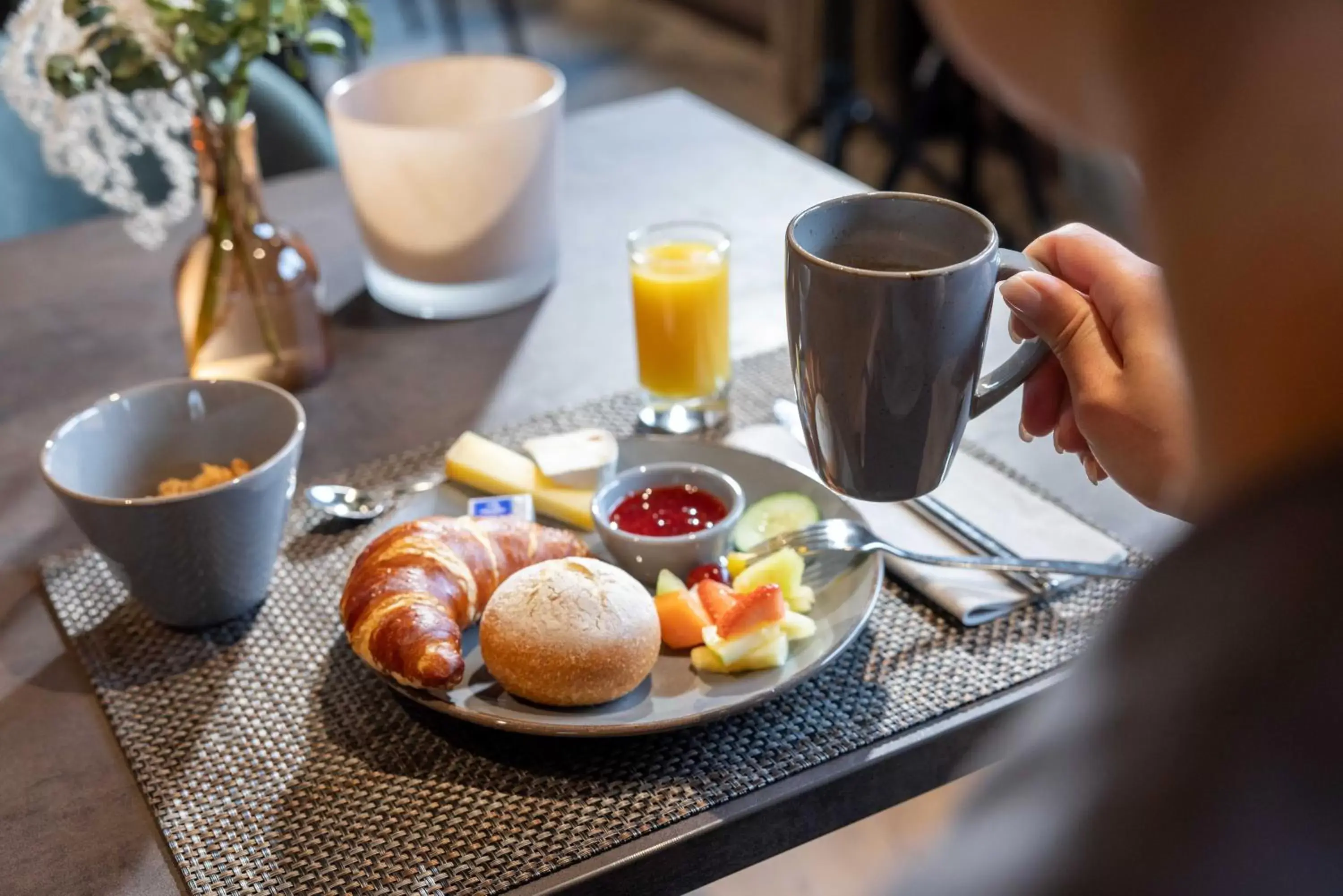 Breakfast in Hotel Garni Chesa Mulin