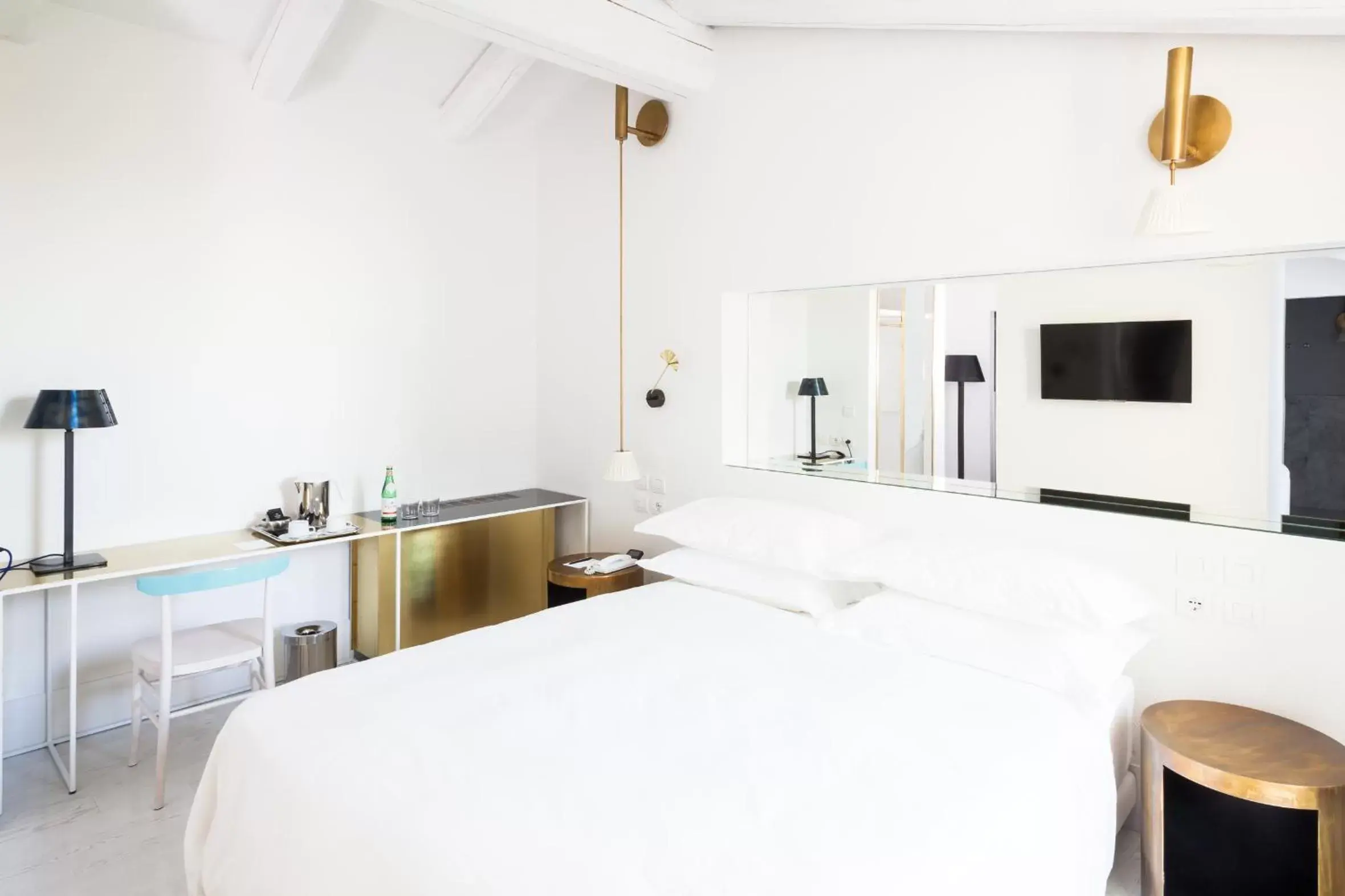 Junior Suite with Terrace and City view in Senato Hotel Milano Junior Suite with Terrace and City view in Senato Hotel Milano