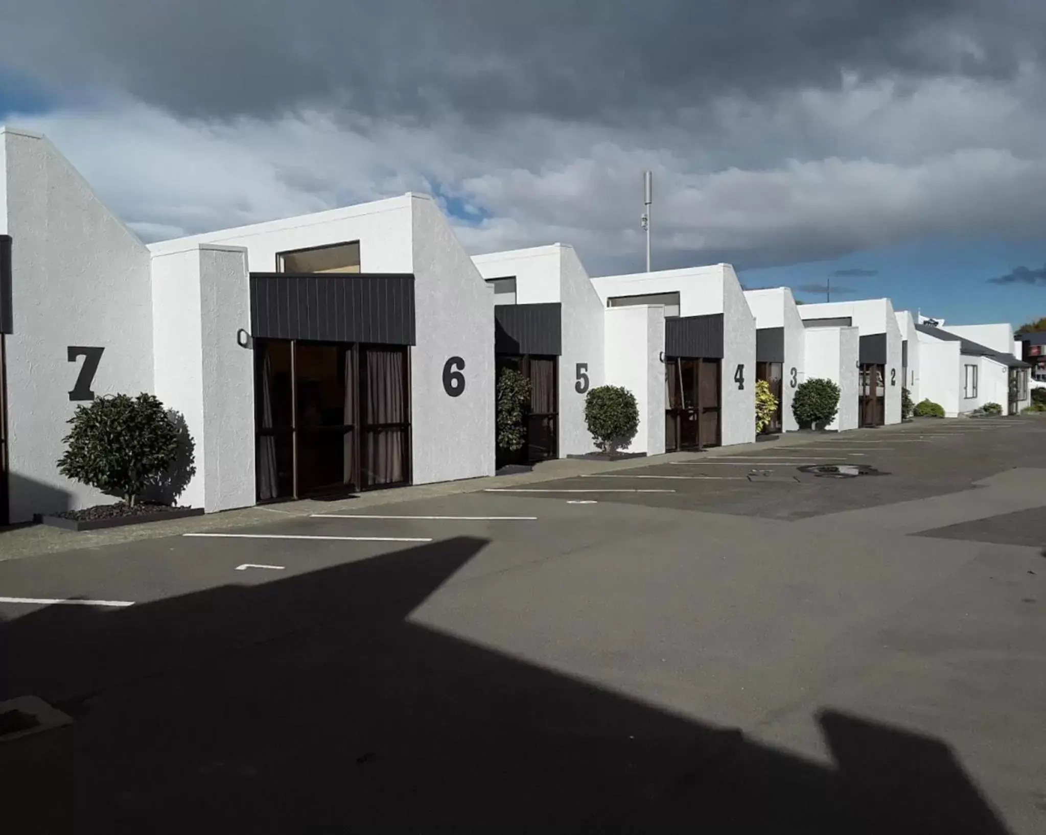 Facade/entrance, Property Building in ASURE Sundowner Motel