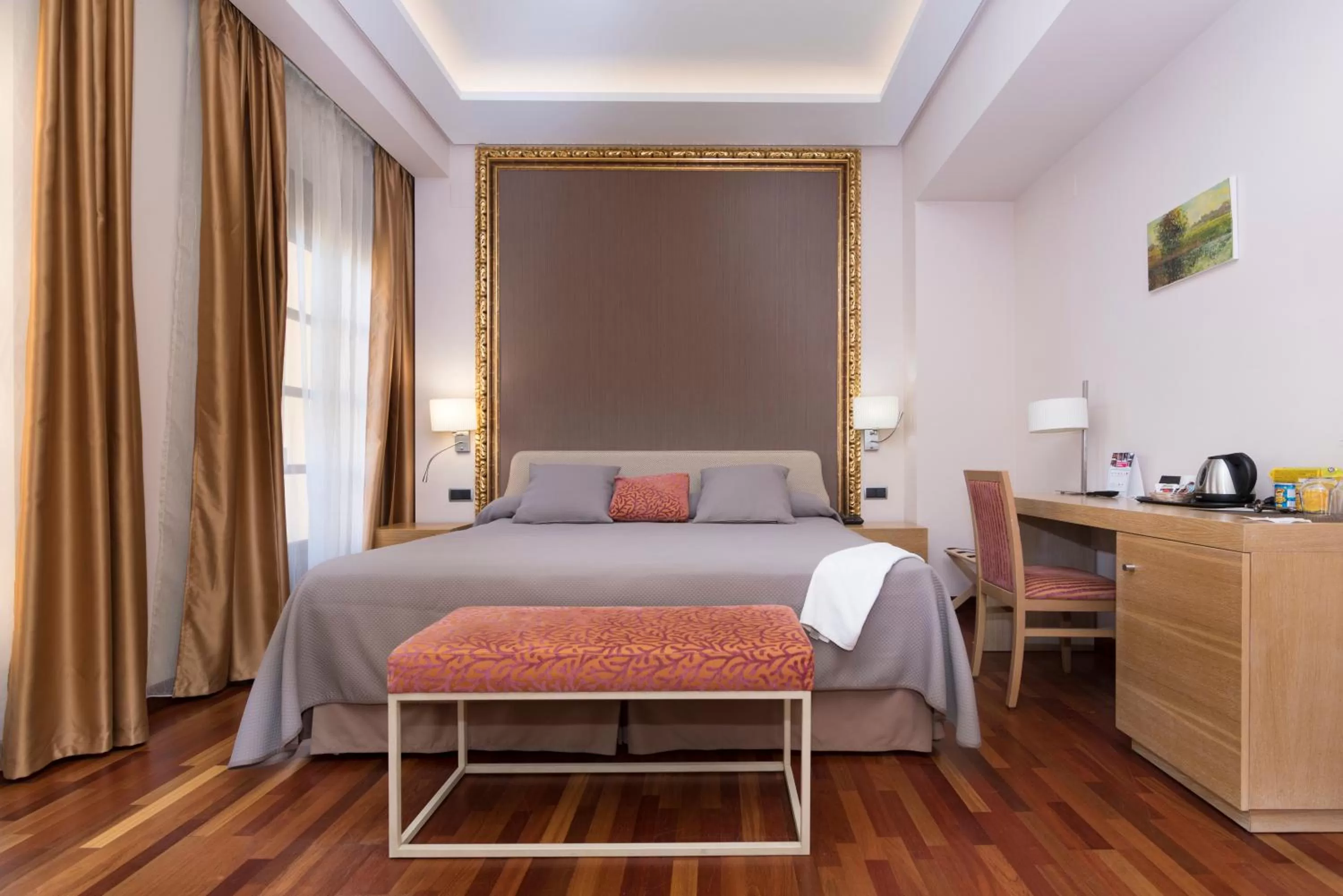 Photo of the whole room, Bed in Casa Consistorial