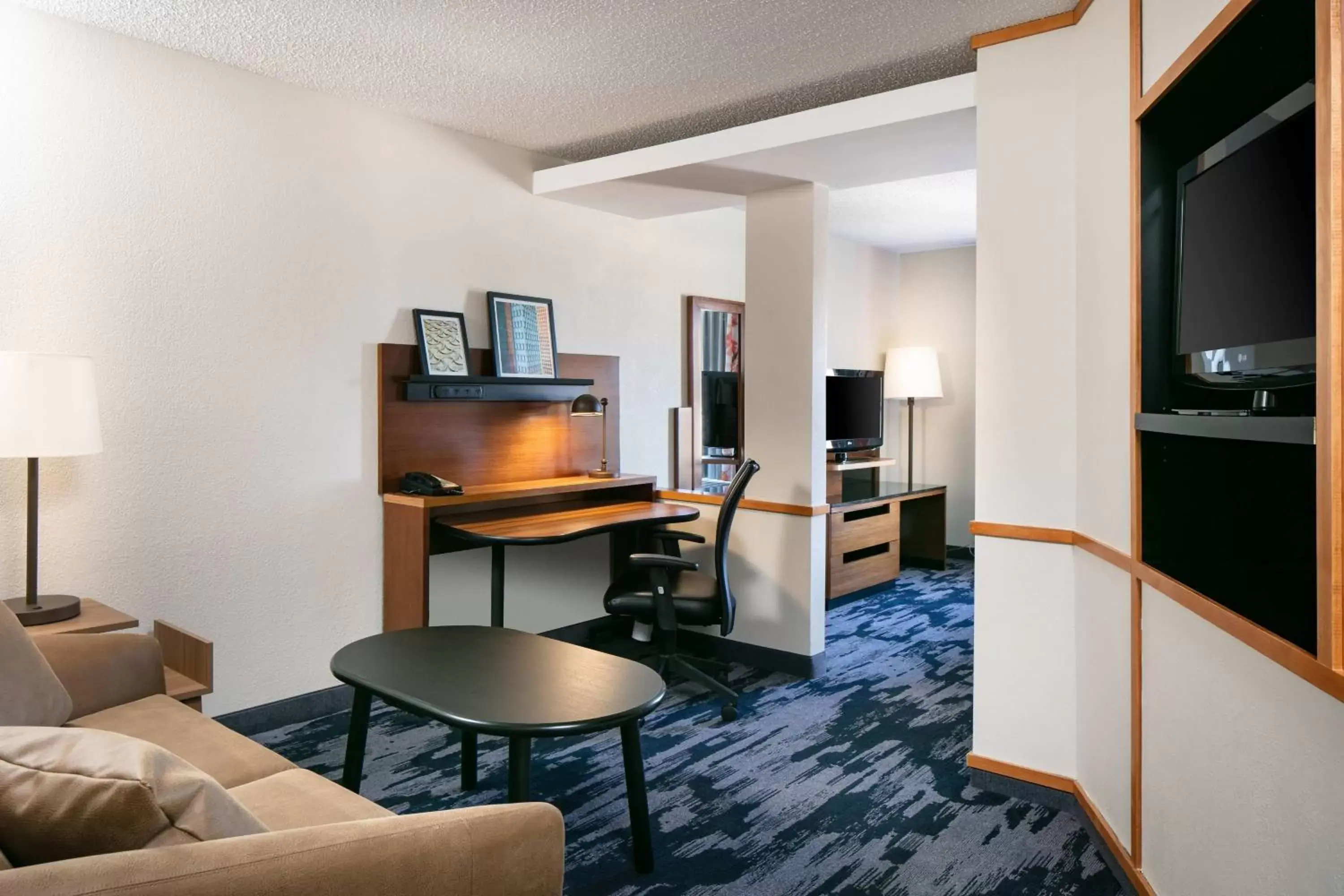 Photo of the whole room, TV/Entertainment Center in Fairfield Inn & Suites by Marriott Tulsa Central