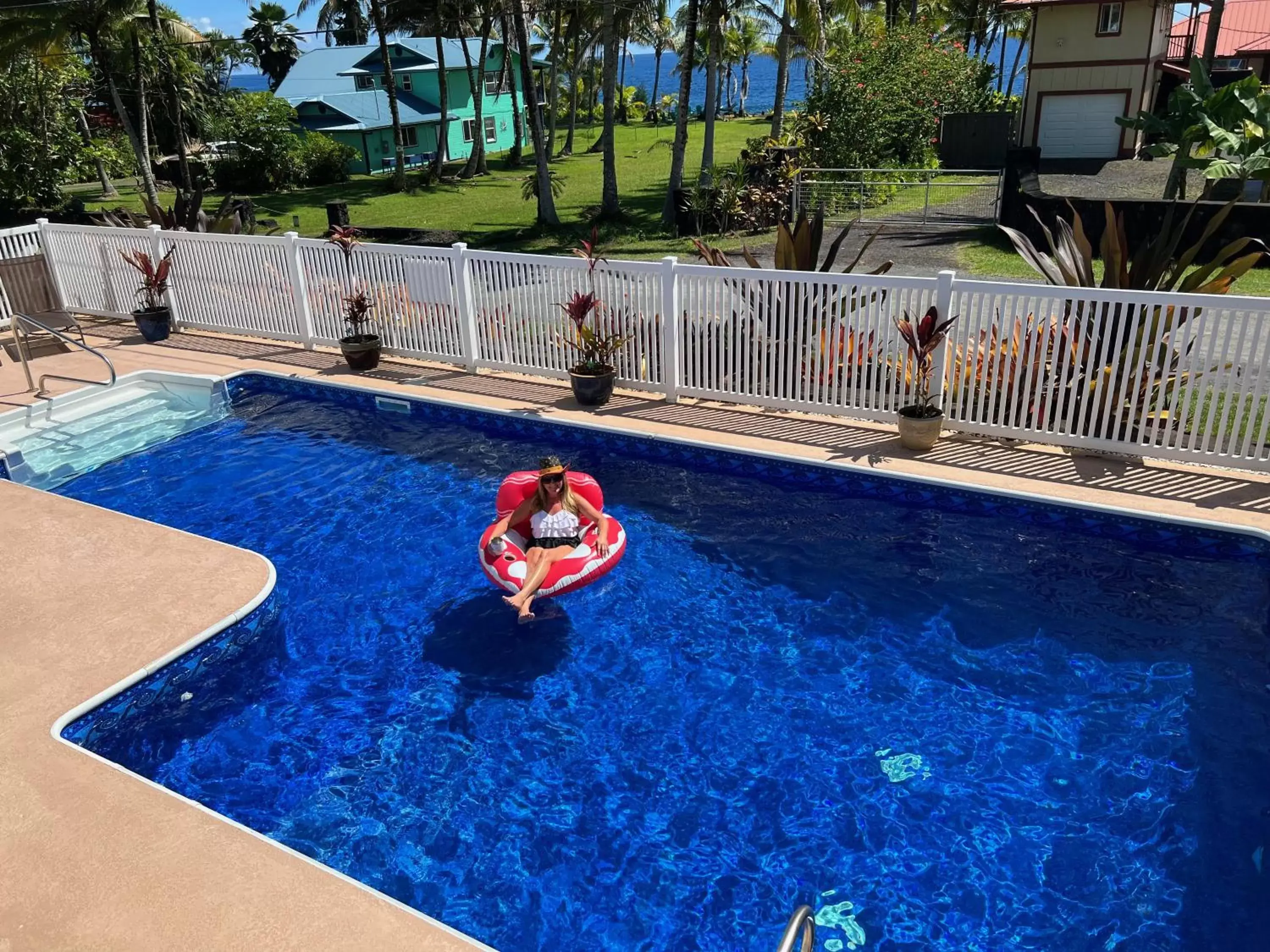 Swimming Pool in Ala Kai Bed and Breakfast