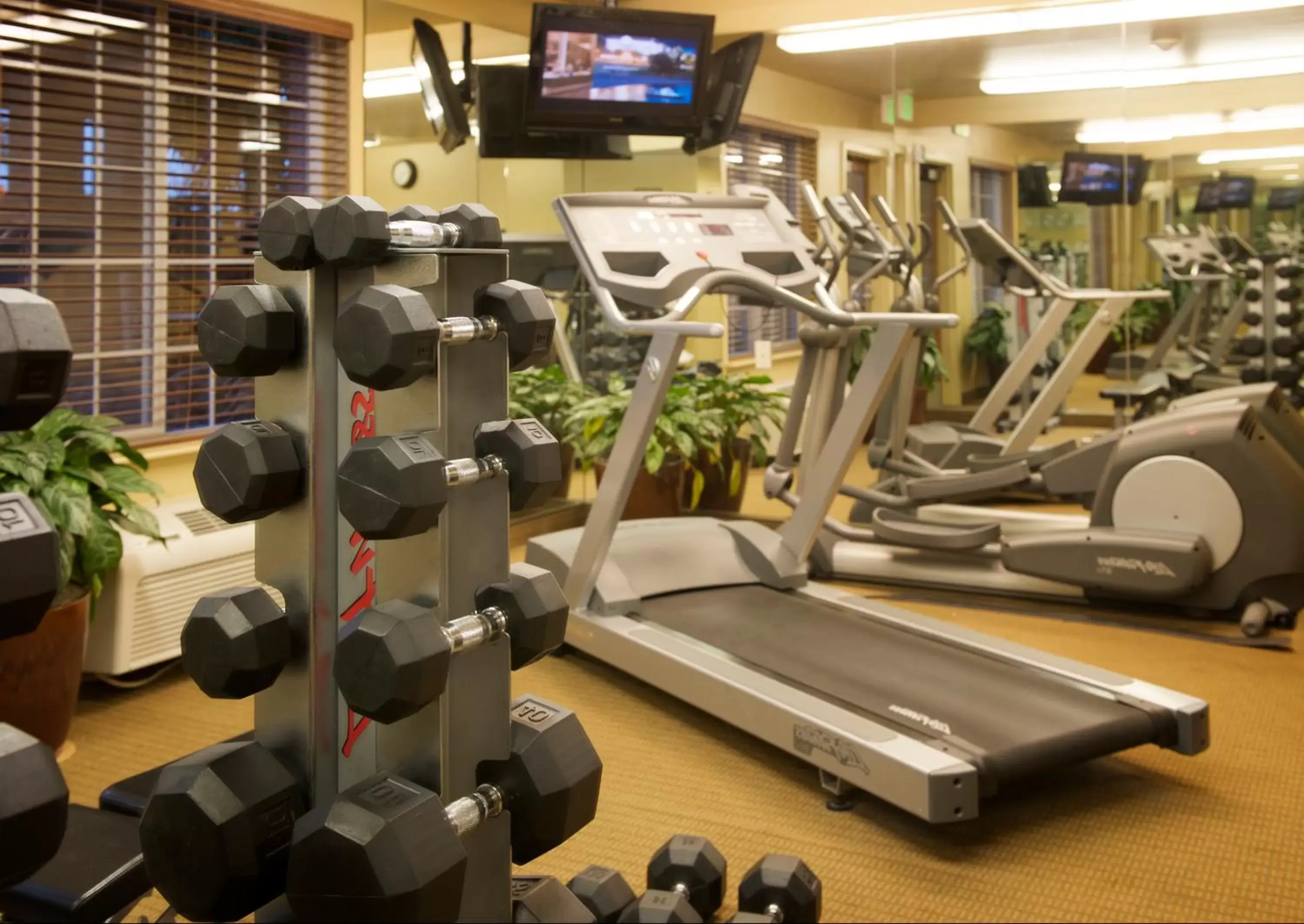 Fitness centre/facilities, Fitness Center/Facilities in Larkspur Landing Renton-An All-Suite Hotel