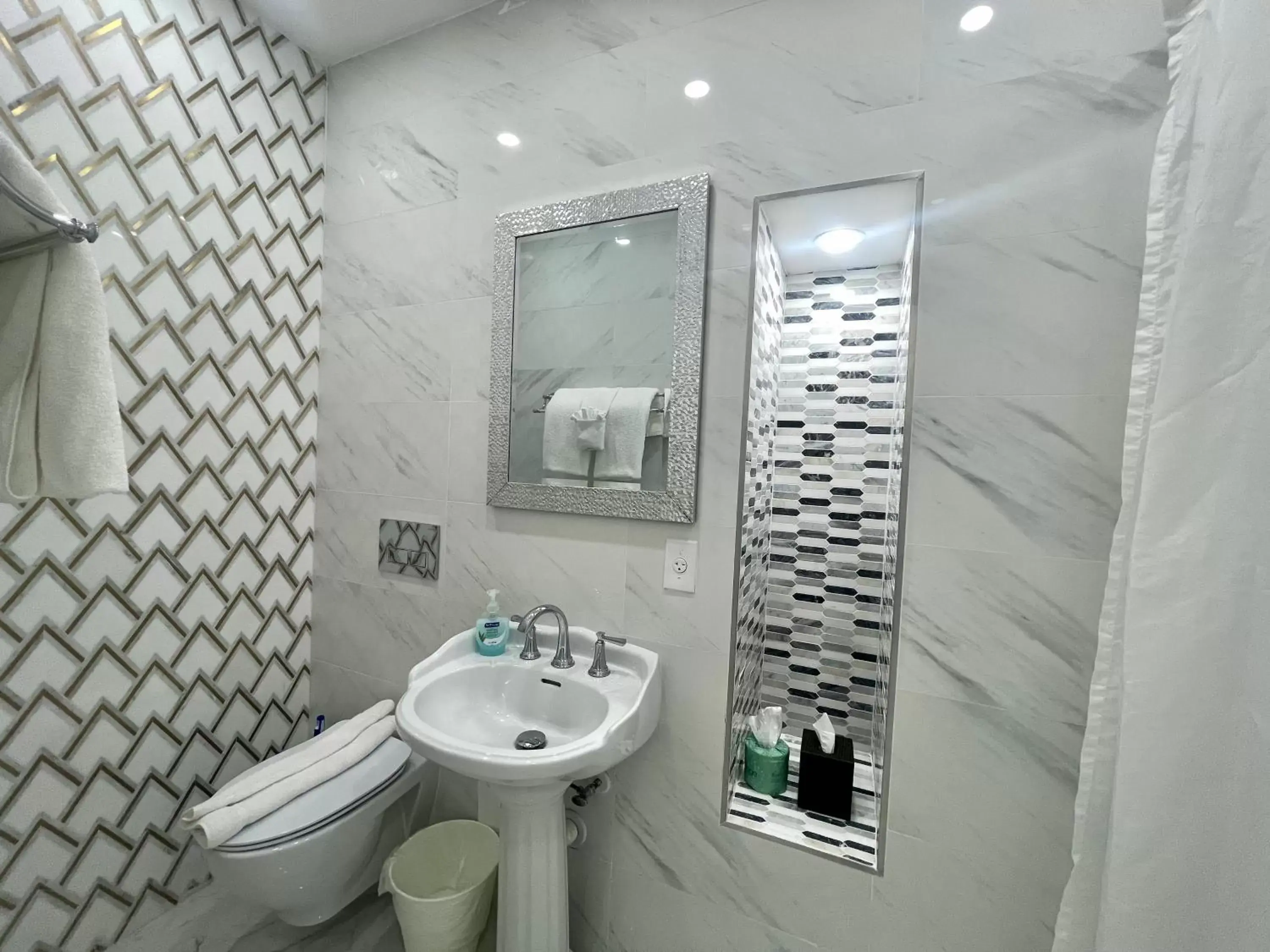 Bathroom in SeaStays Apartments