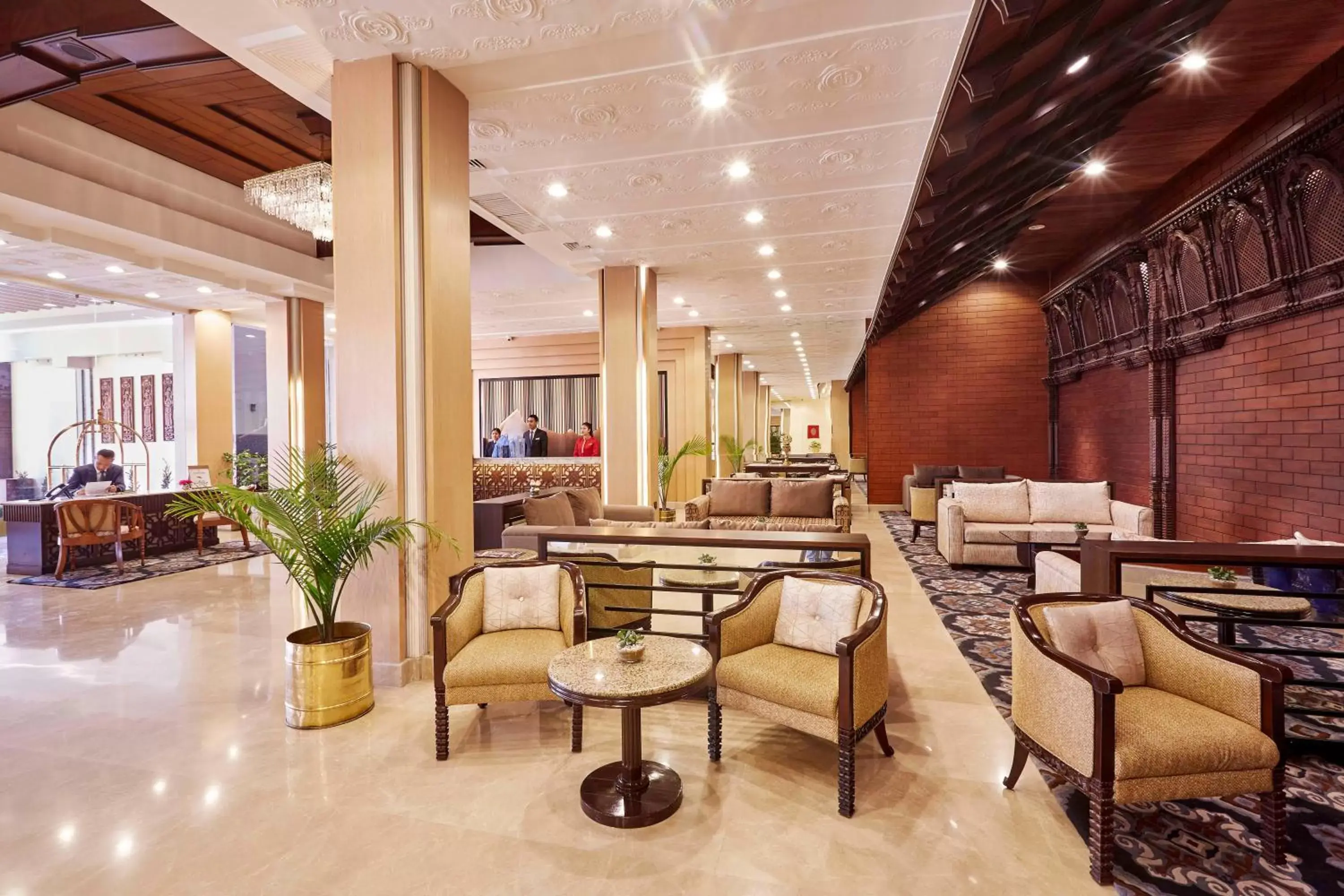 Lobby or reception, Lounge/Bar in The Everest Hotel