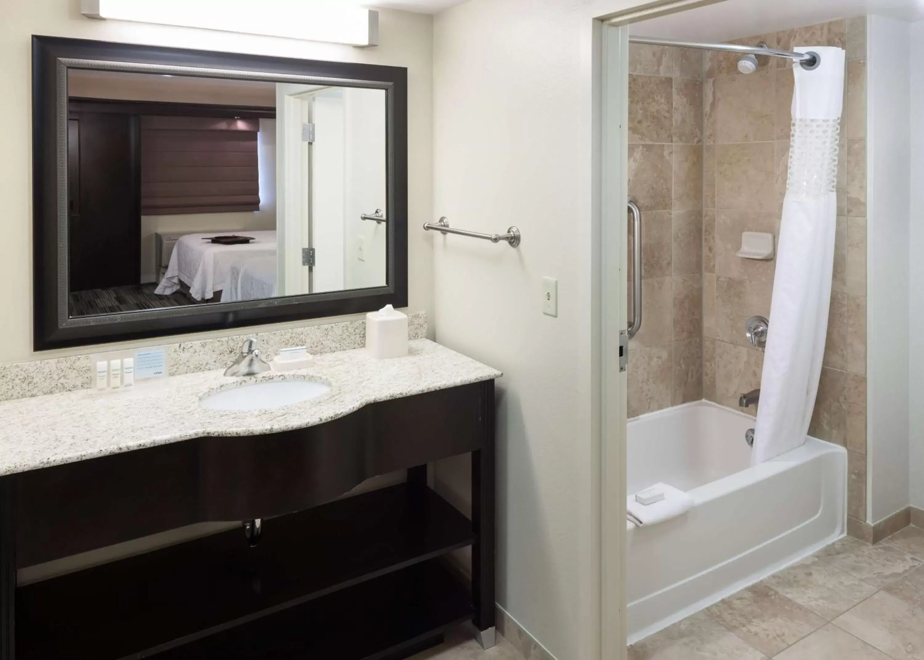 Bathroom in Hampton Inn & Suites Omaha-Downtown