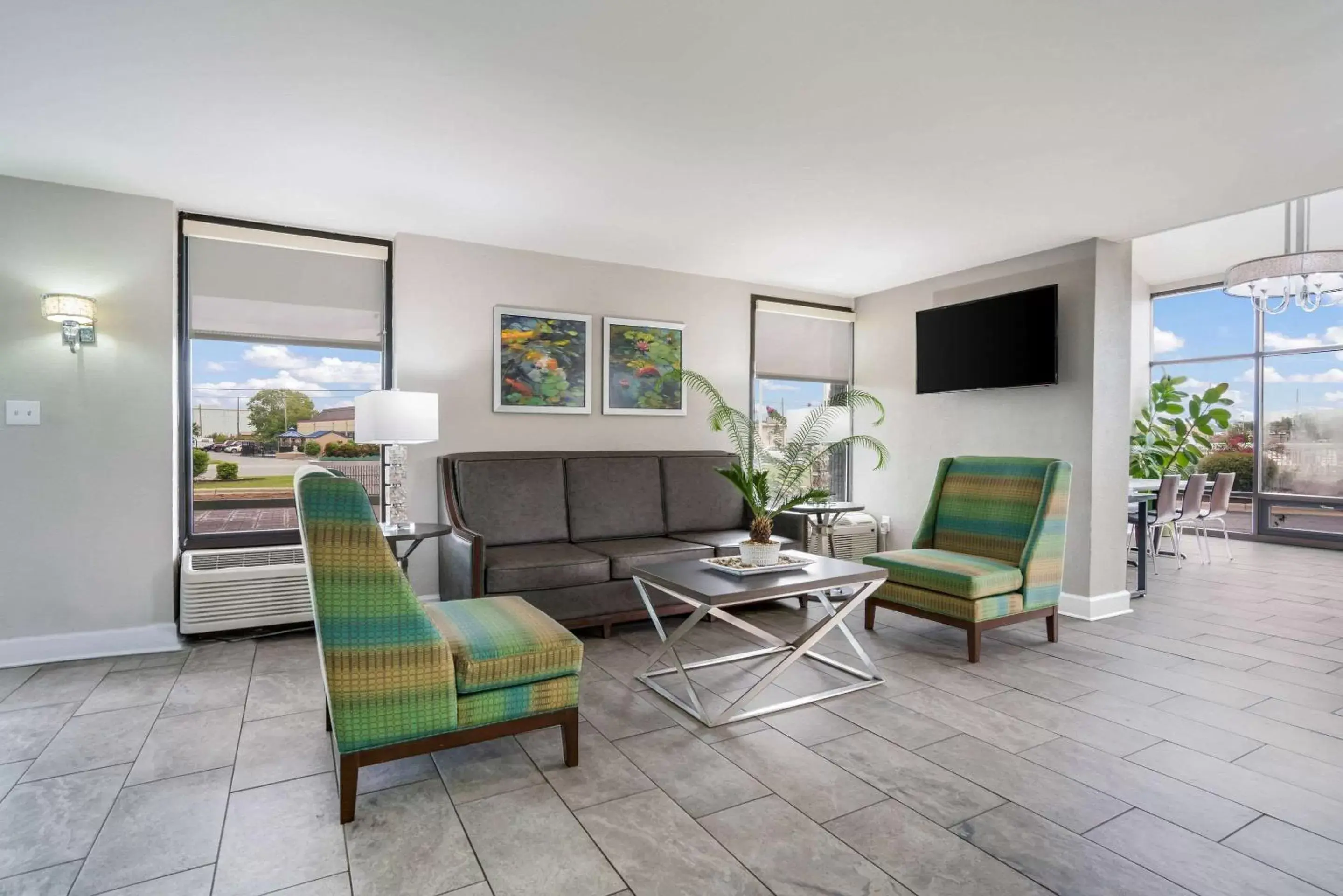 Lobby or reception, Seating Area in Quality Inn Greenville near University