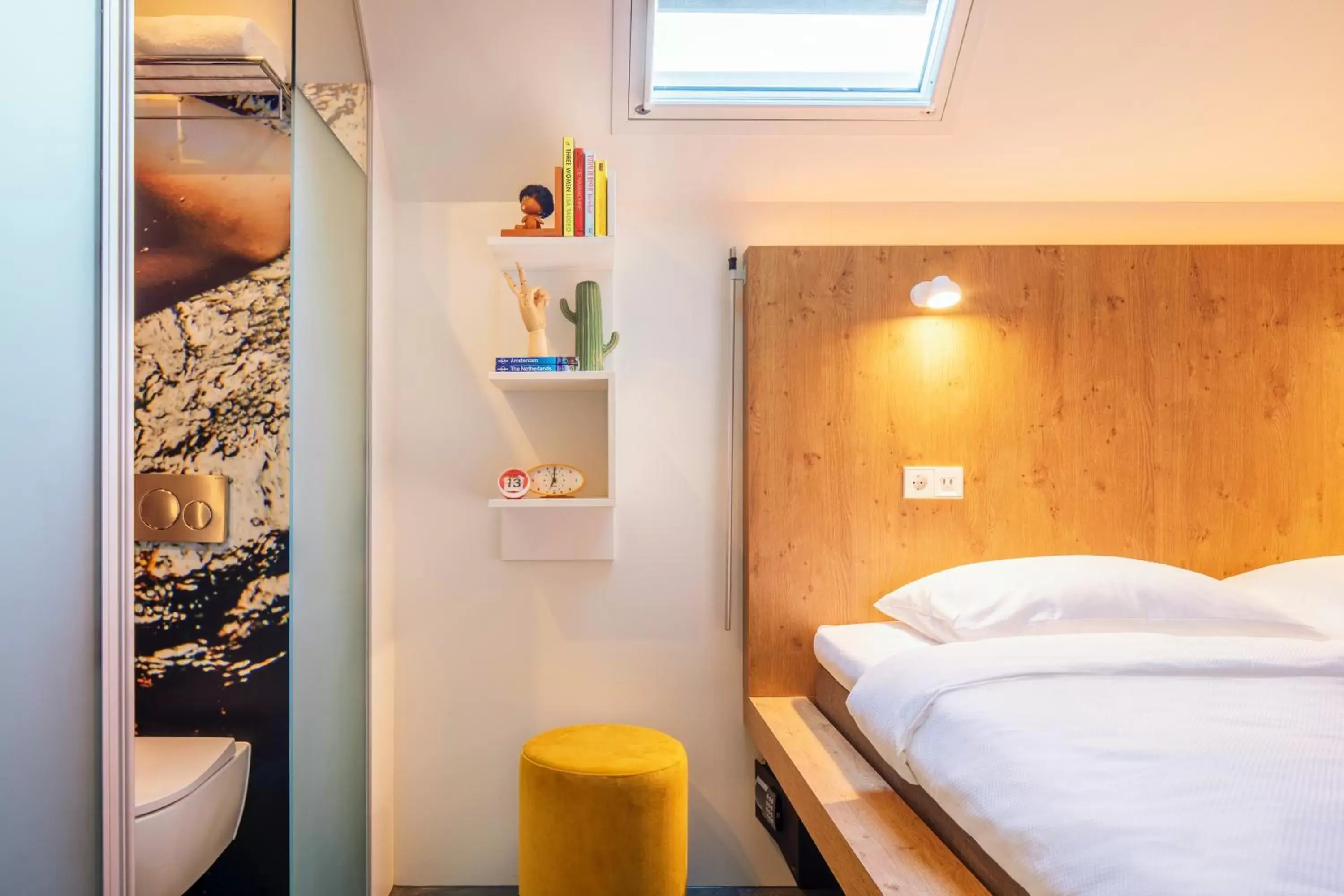 Bedroom, Bathroom in Bunk Hotel Amsterdam